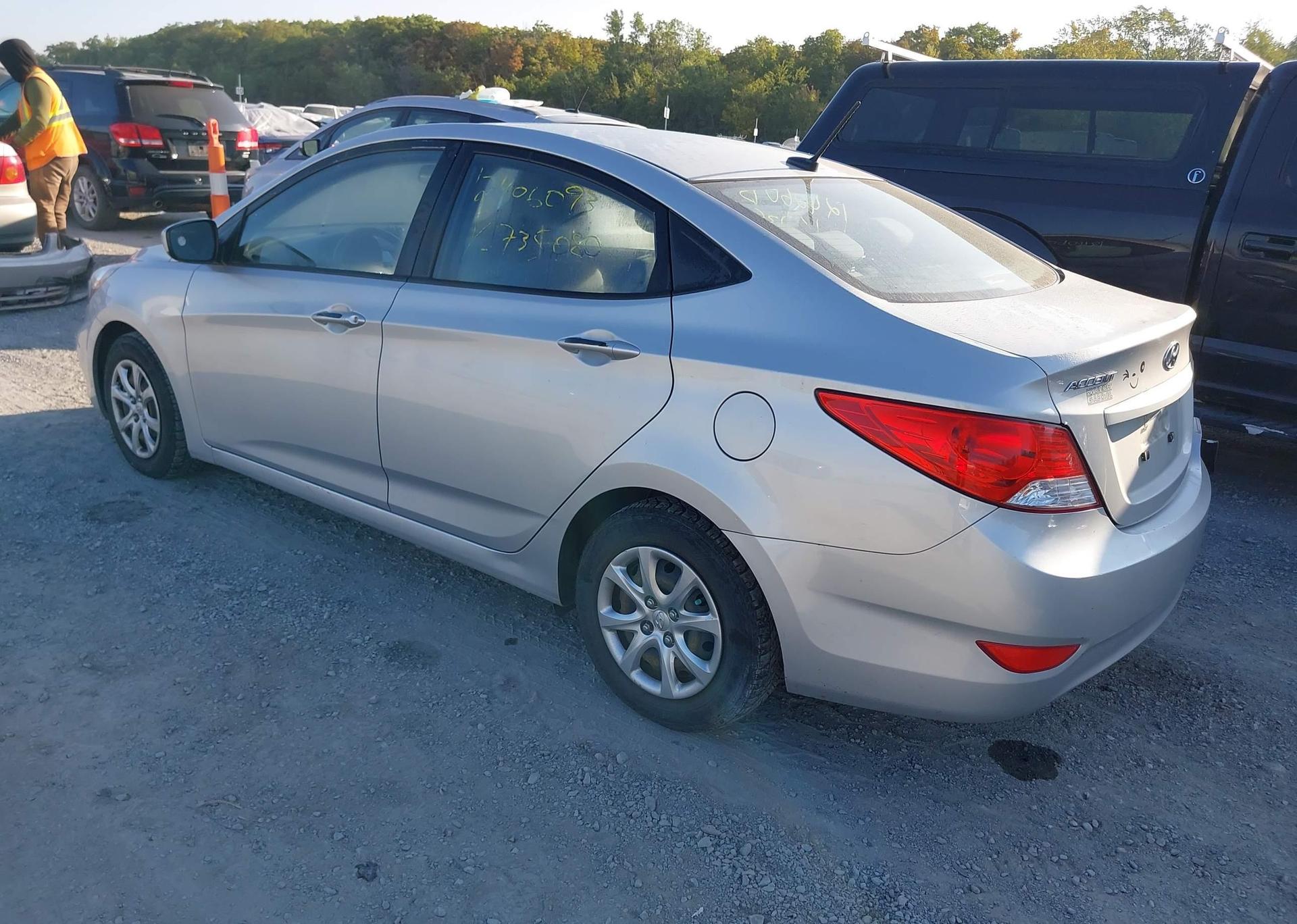 2014 HYUNDAI ACCENT GL
