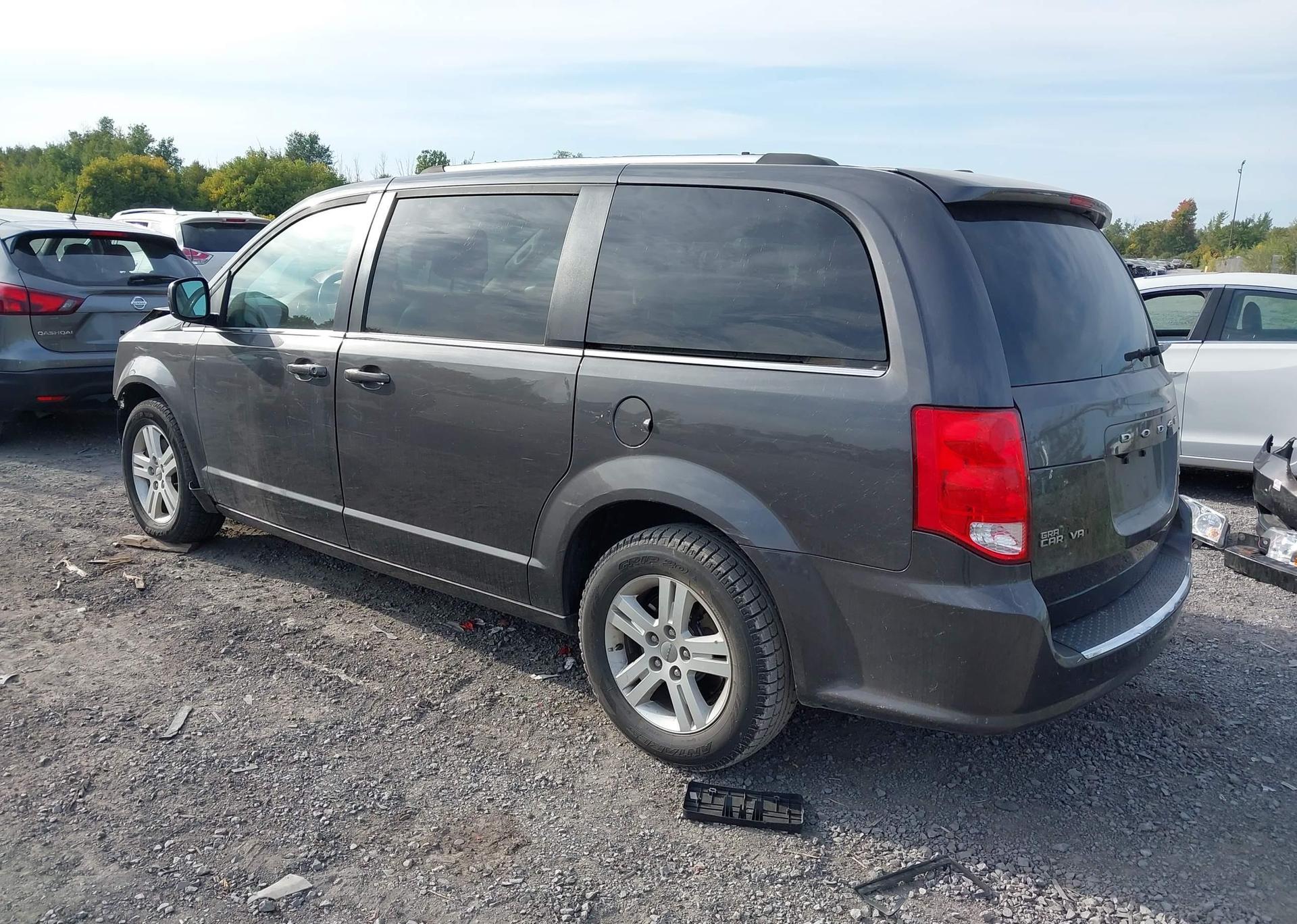 2018 DODGE GRAND CARAVAN CREW