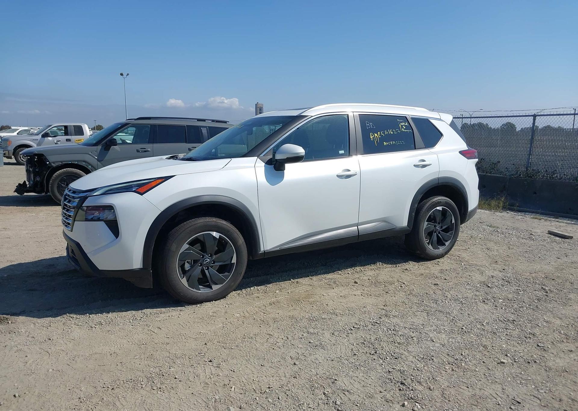 2025 NISSAN ROGUE SV