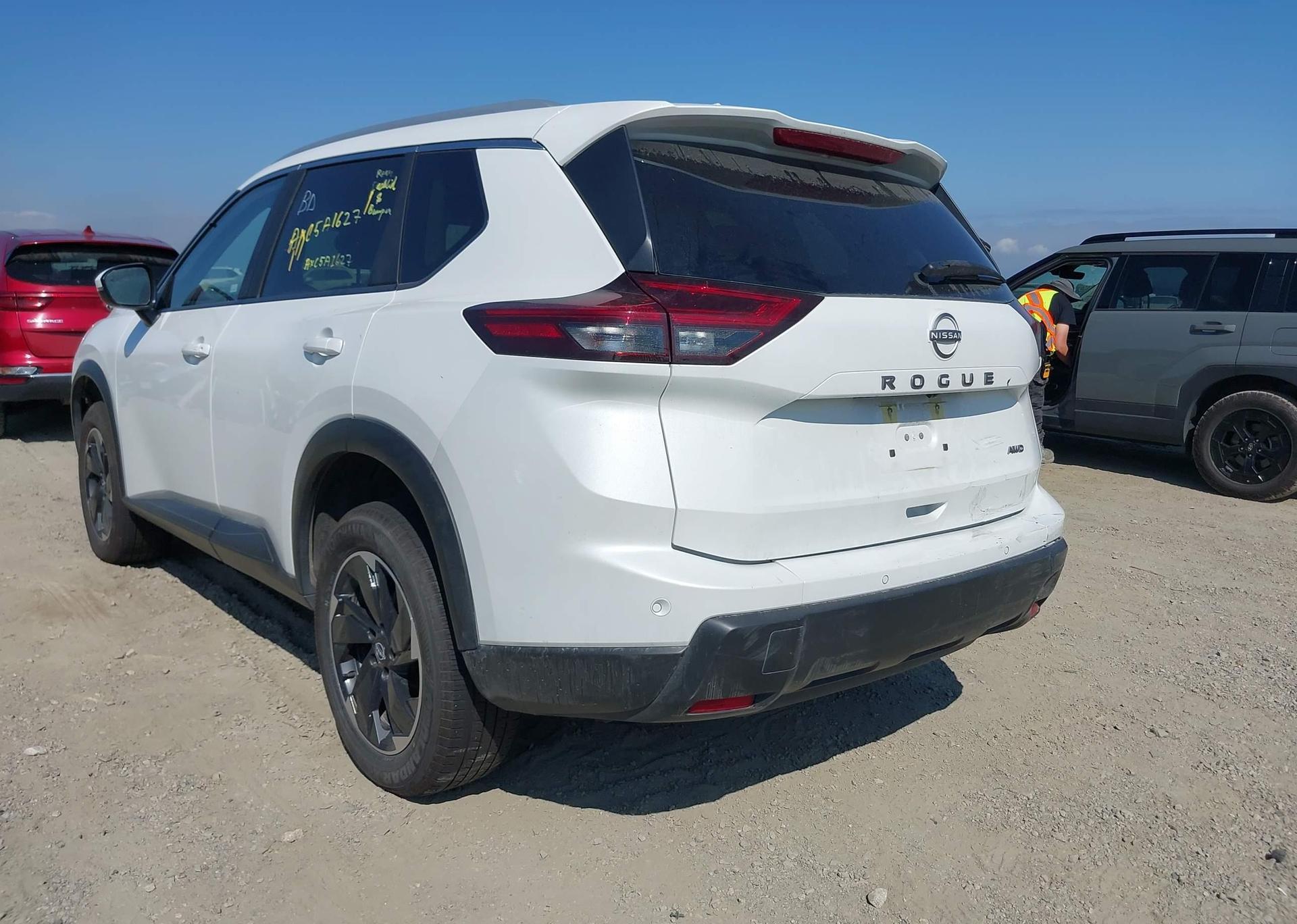 2025 NISSAN ROGUE SV