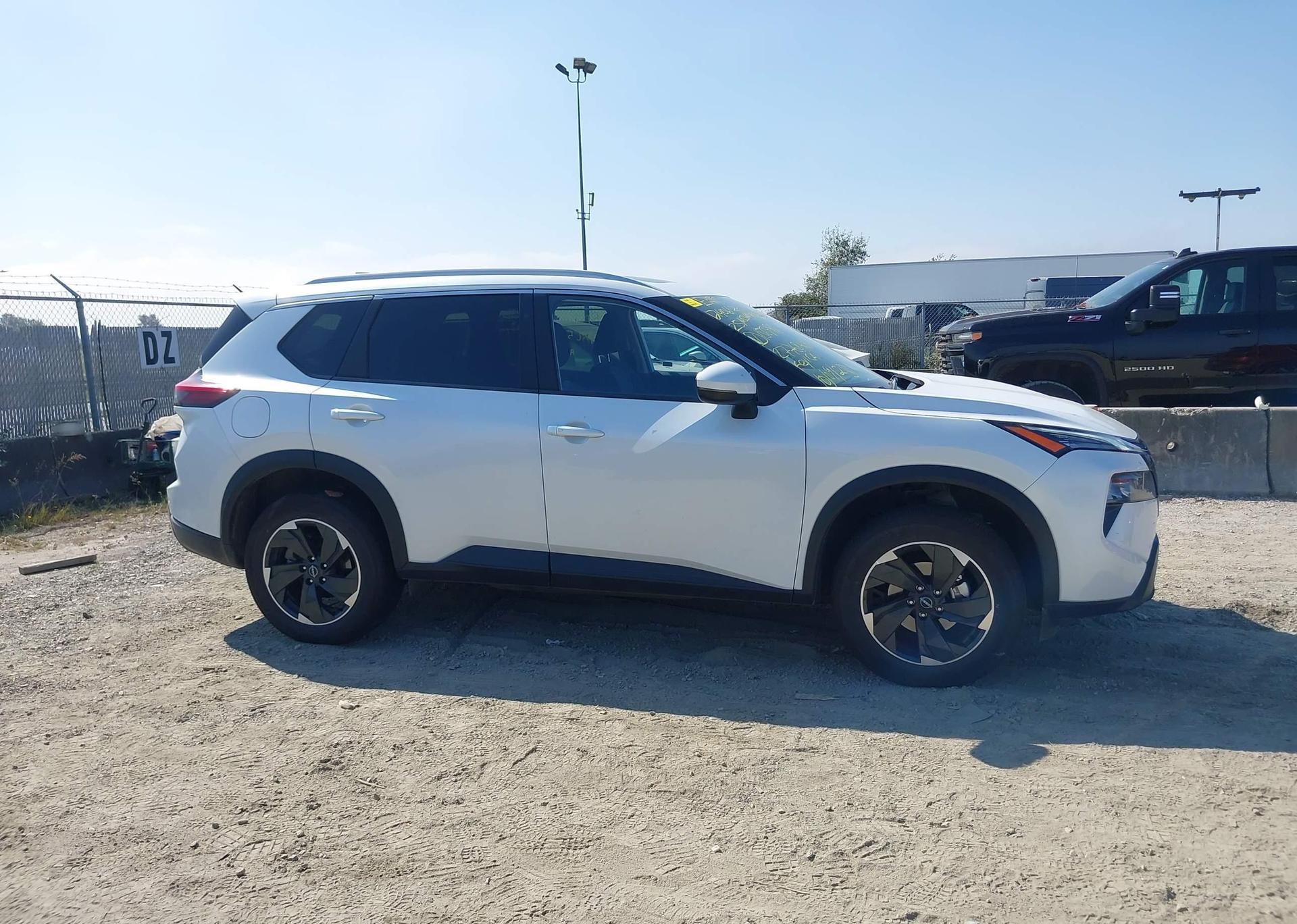 2025 NISSAN ROGUE SV