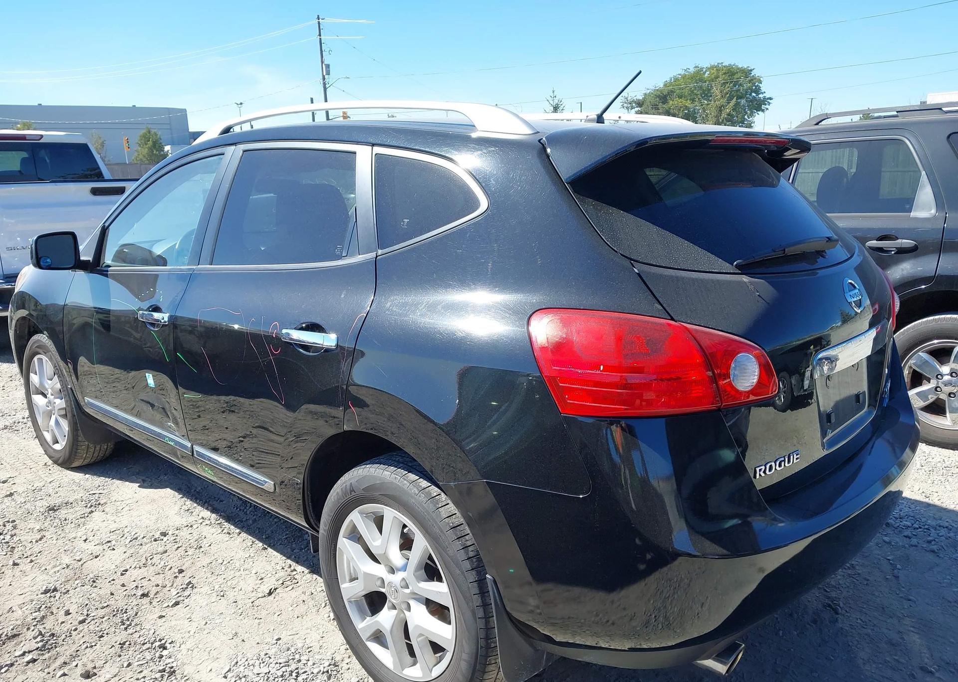 2012 NISSAN ROGUE S