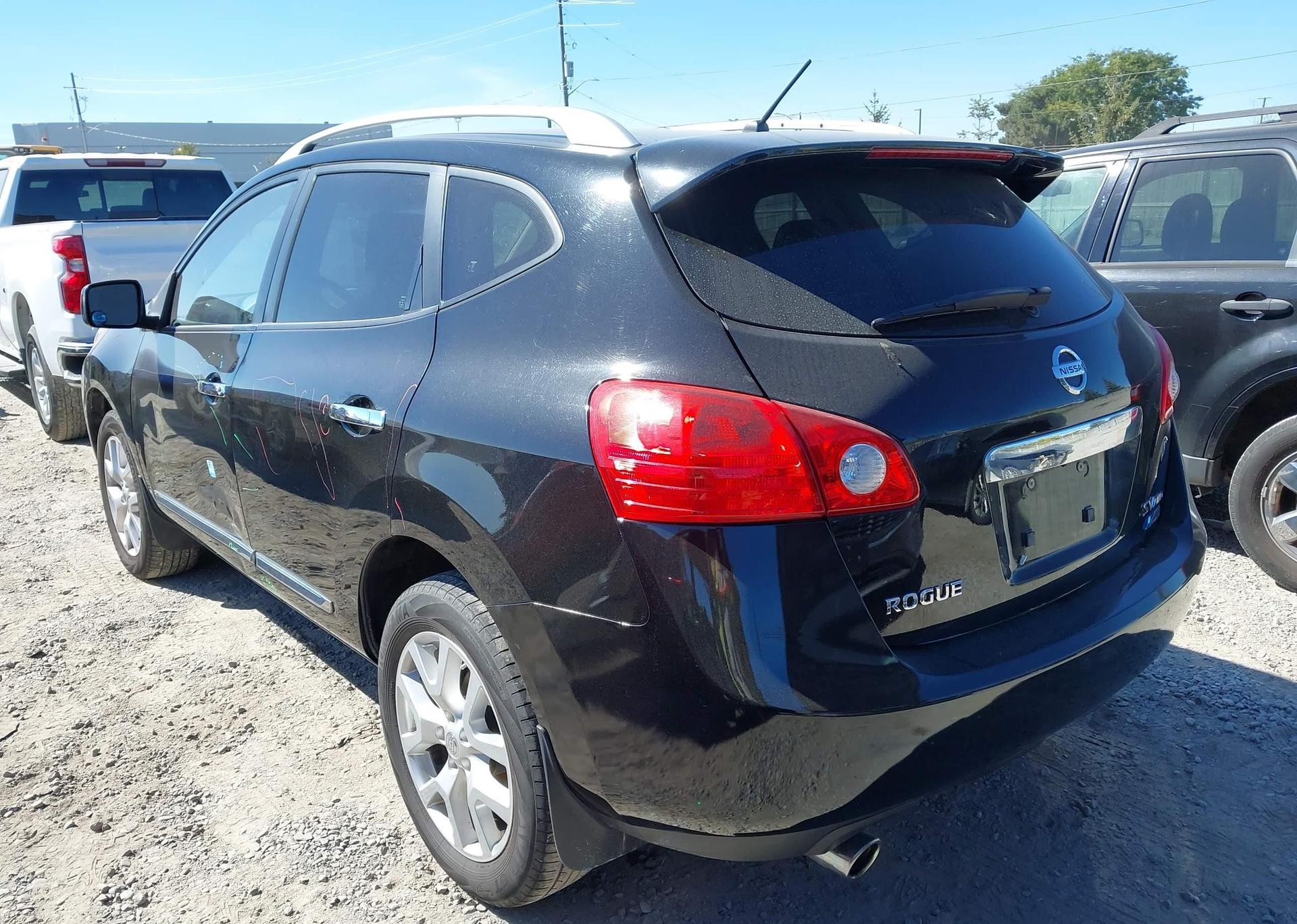 2012 NISSAN ROGUE S
