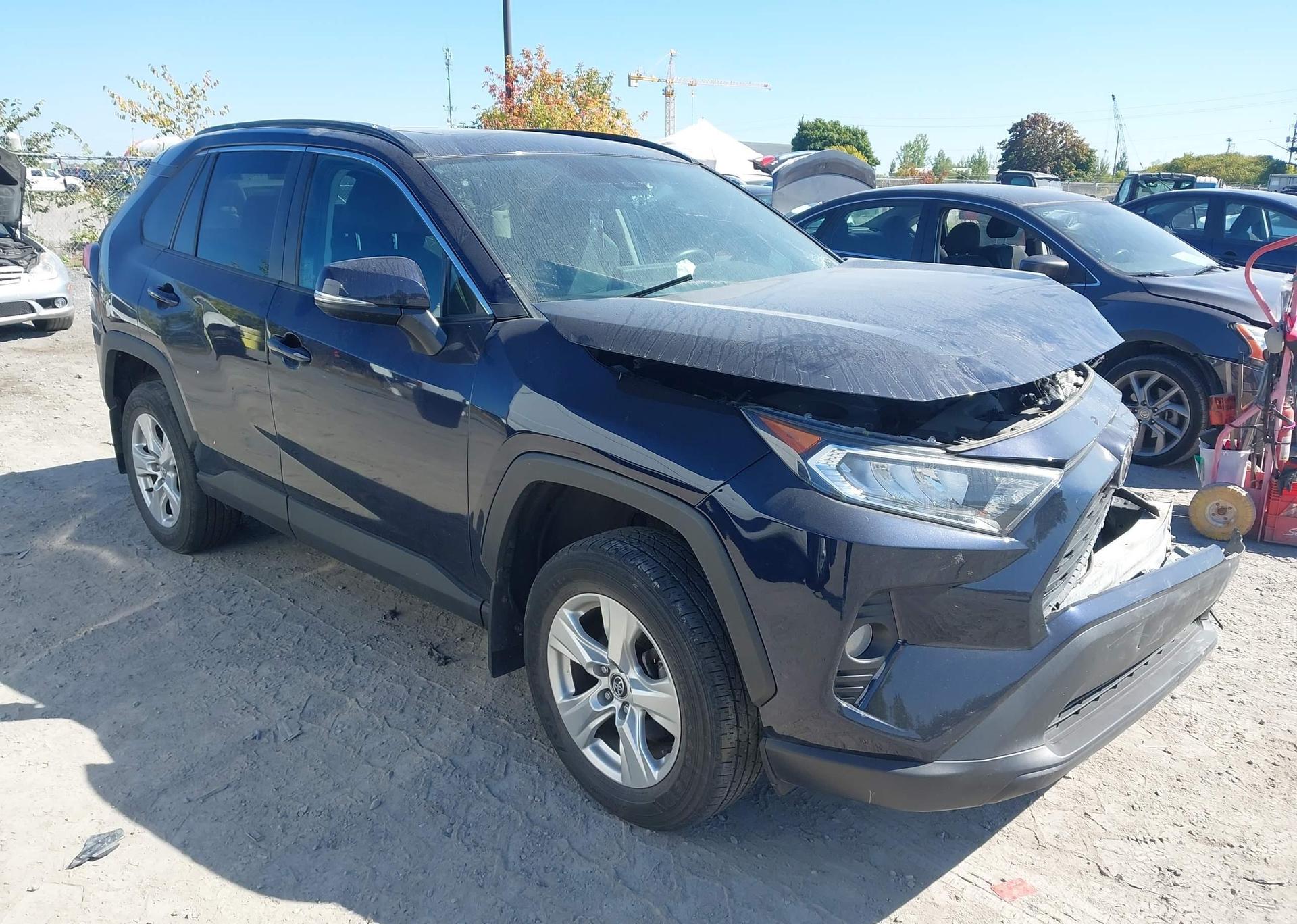 2020 TOYOTA RAV4 XLE