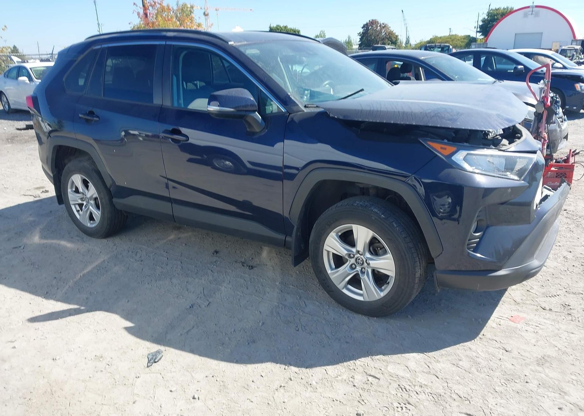 2020 TOYOTA RAV4 XLE