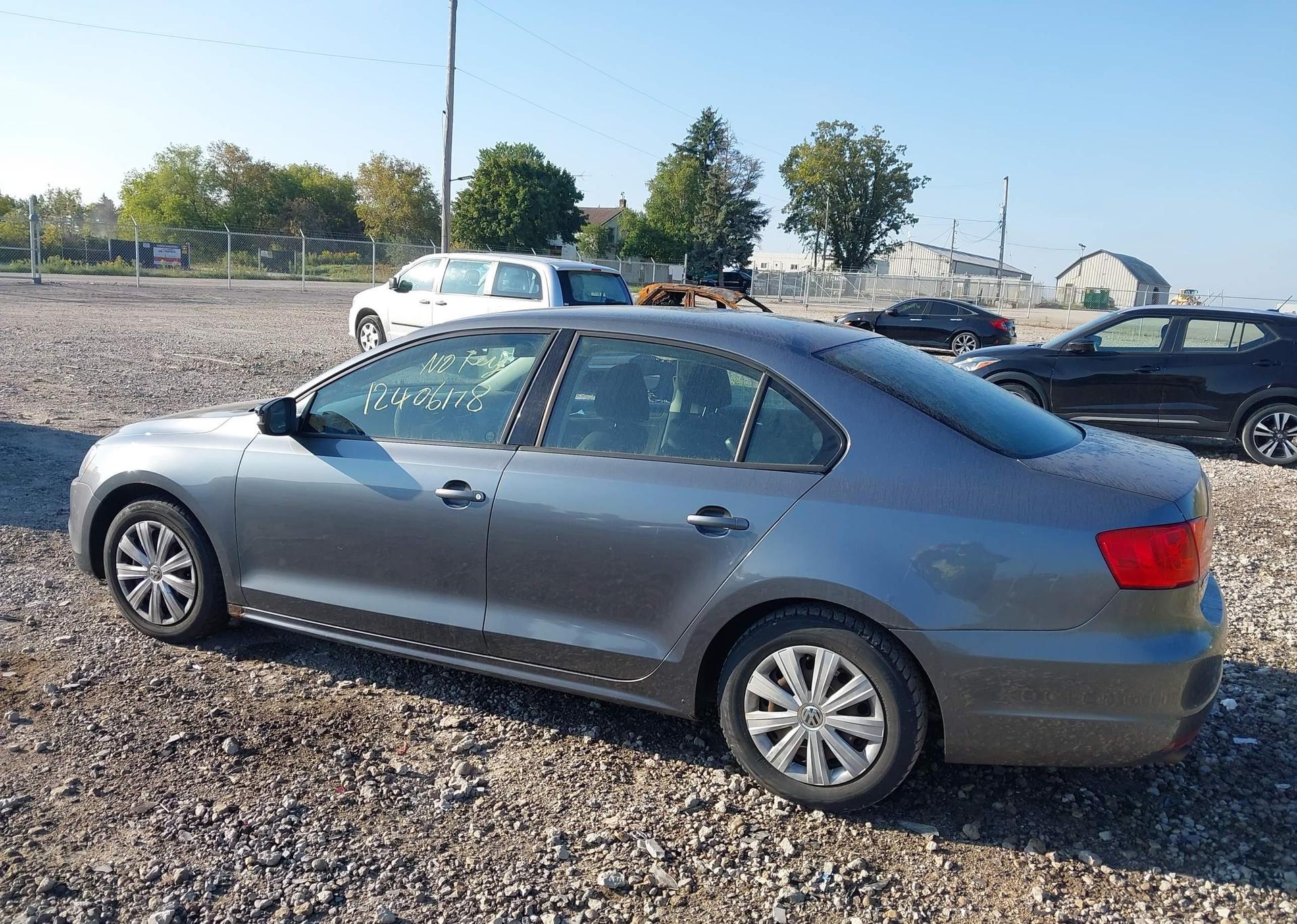 2011 VOLKSWAGEN JETTA S
