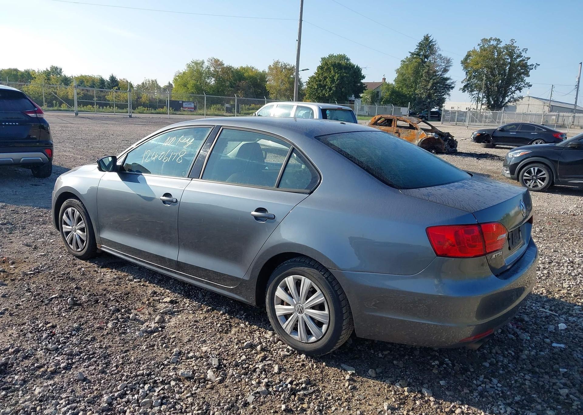 2011 VOLKSWAGEN JETTA S