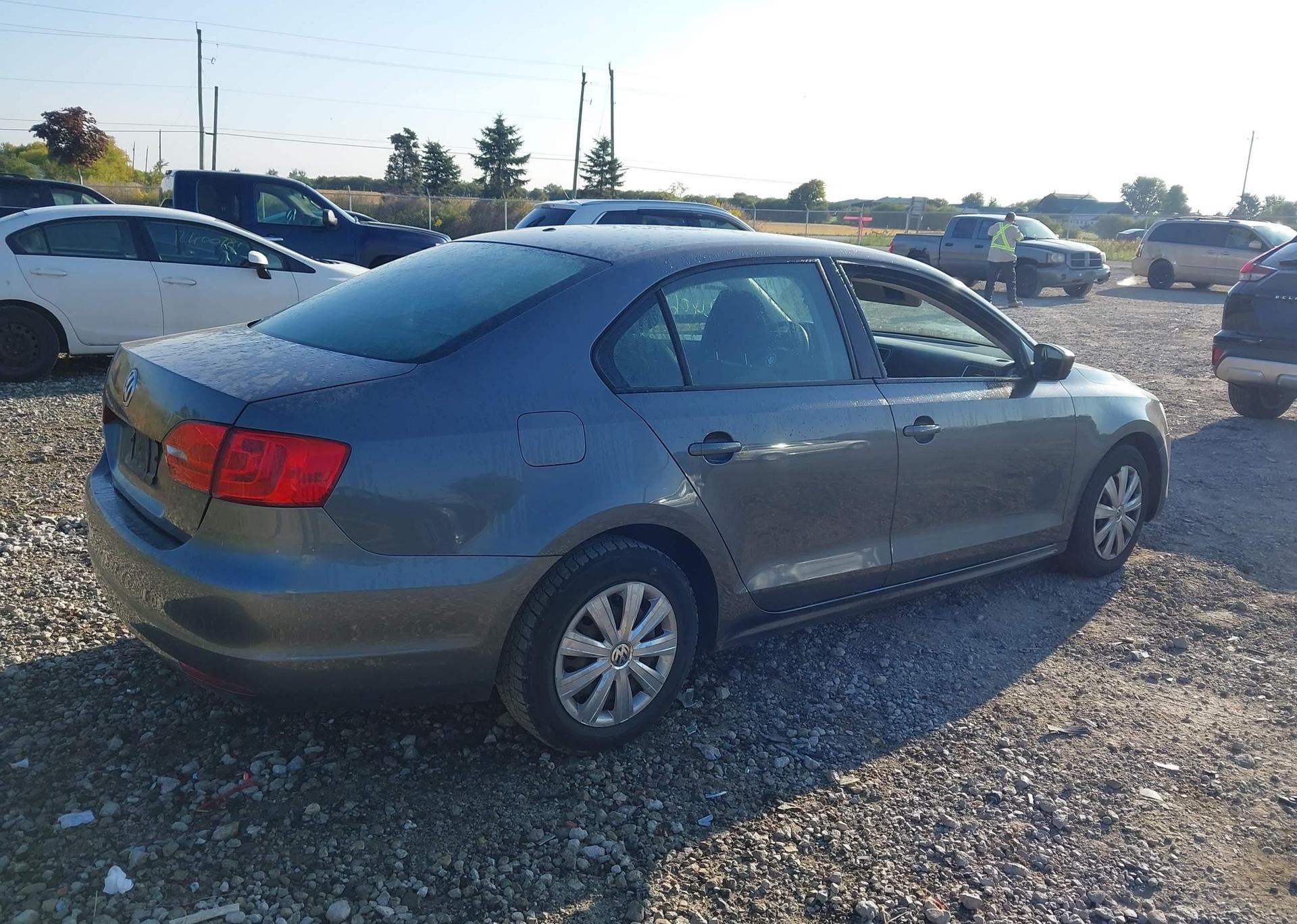 2011 VOLKSWAGEN JETTA S