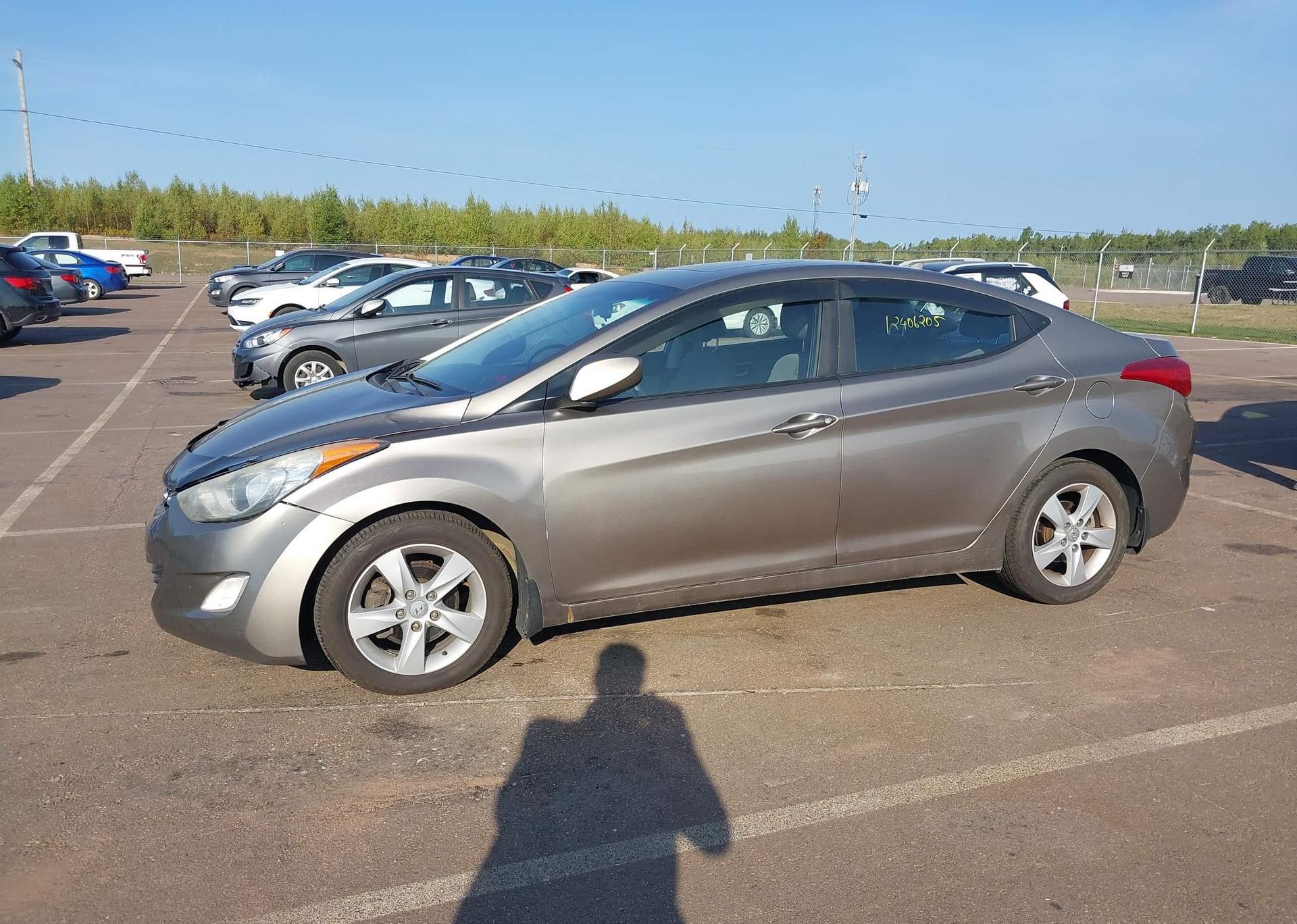 2013 HYUNDAI ELANTRA GLS