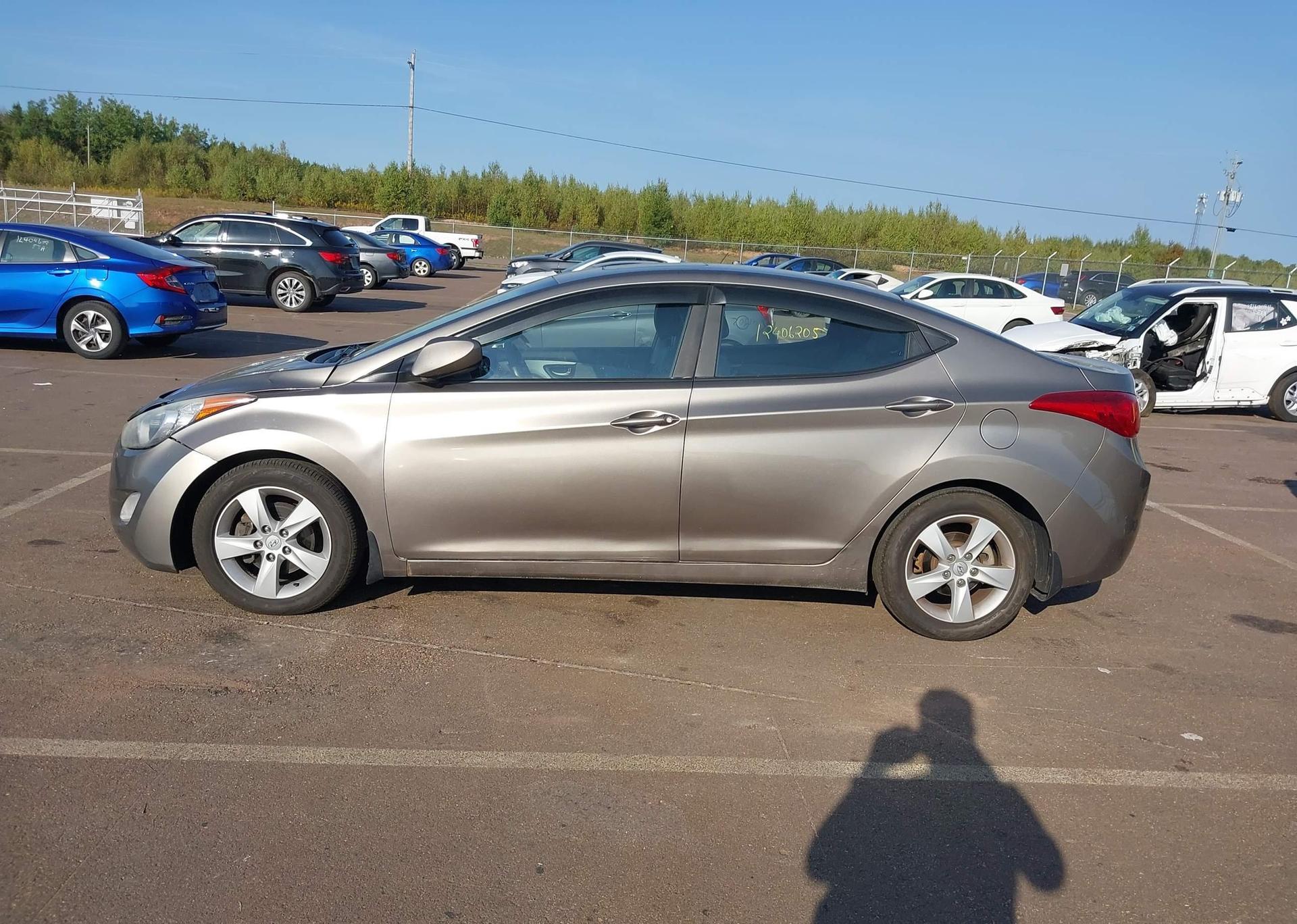 2013 HYUNDAI ELANTRA GLS