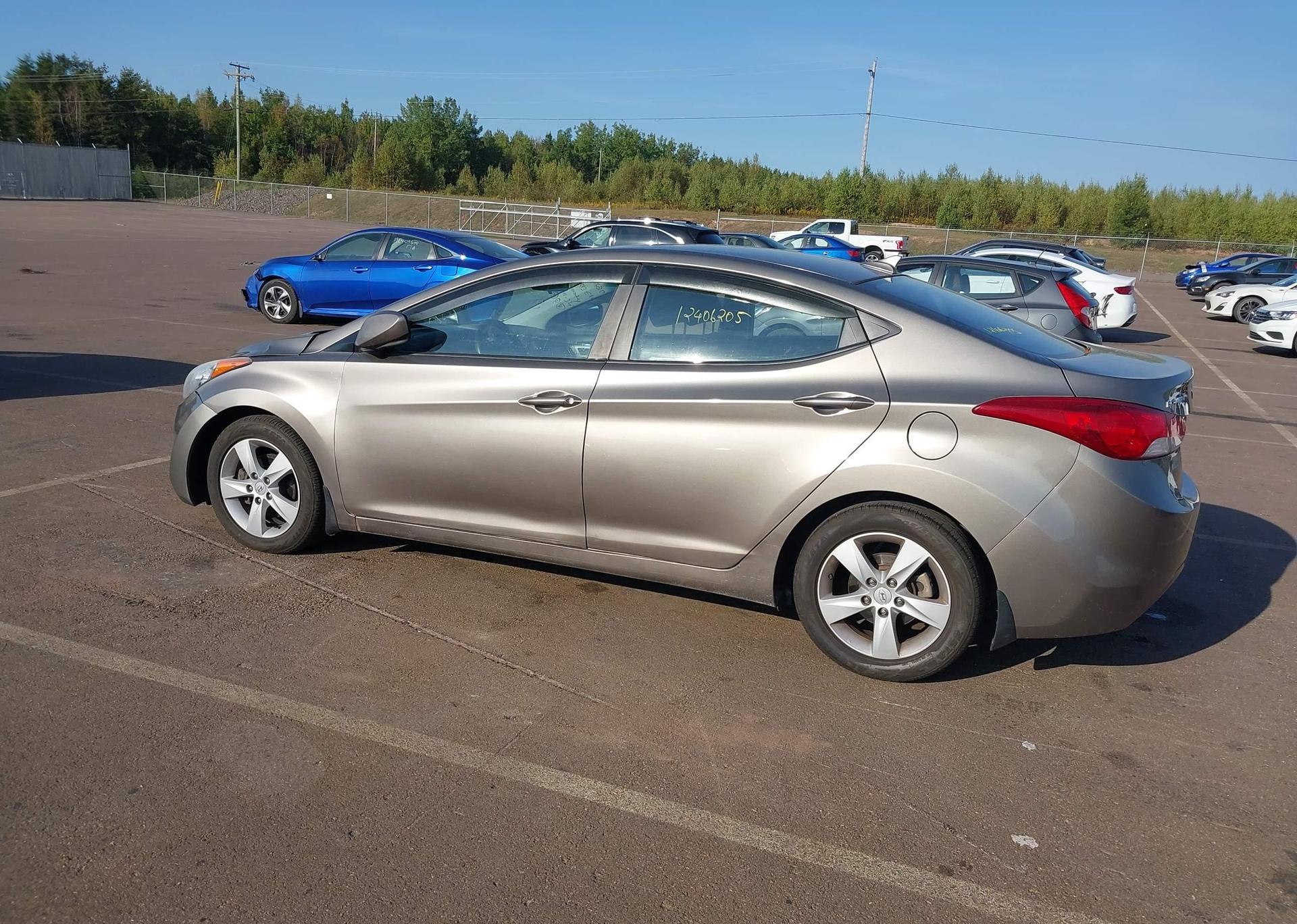 2013 HYUNDAI ELANTRA GLS