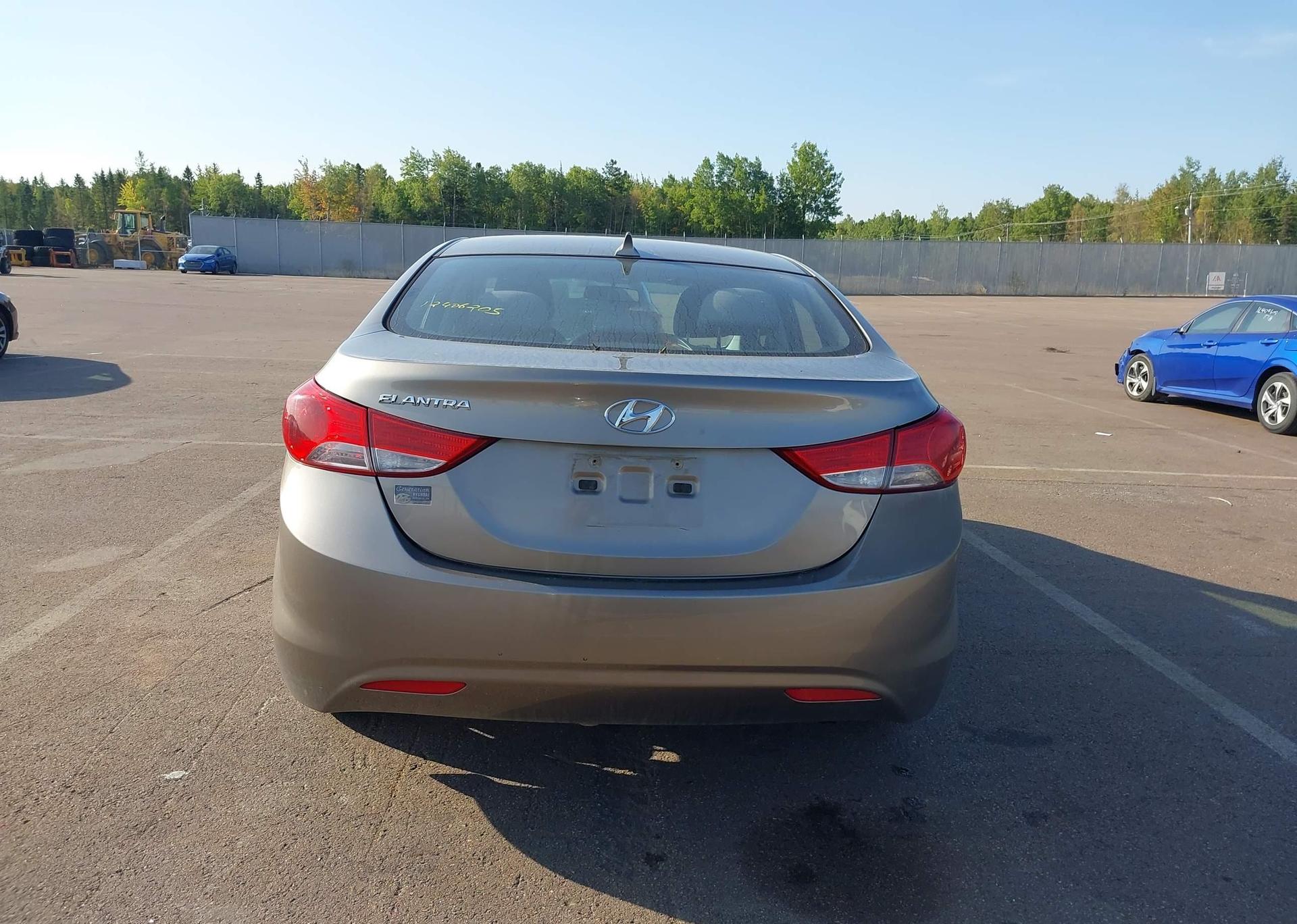 2013 HYUNDAI ELANTRA GLS