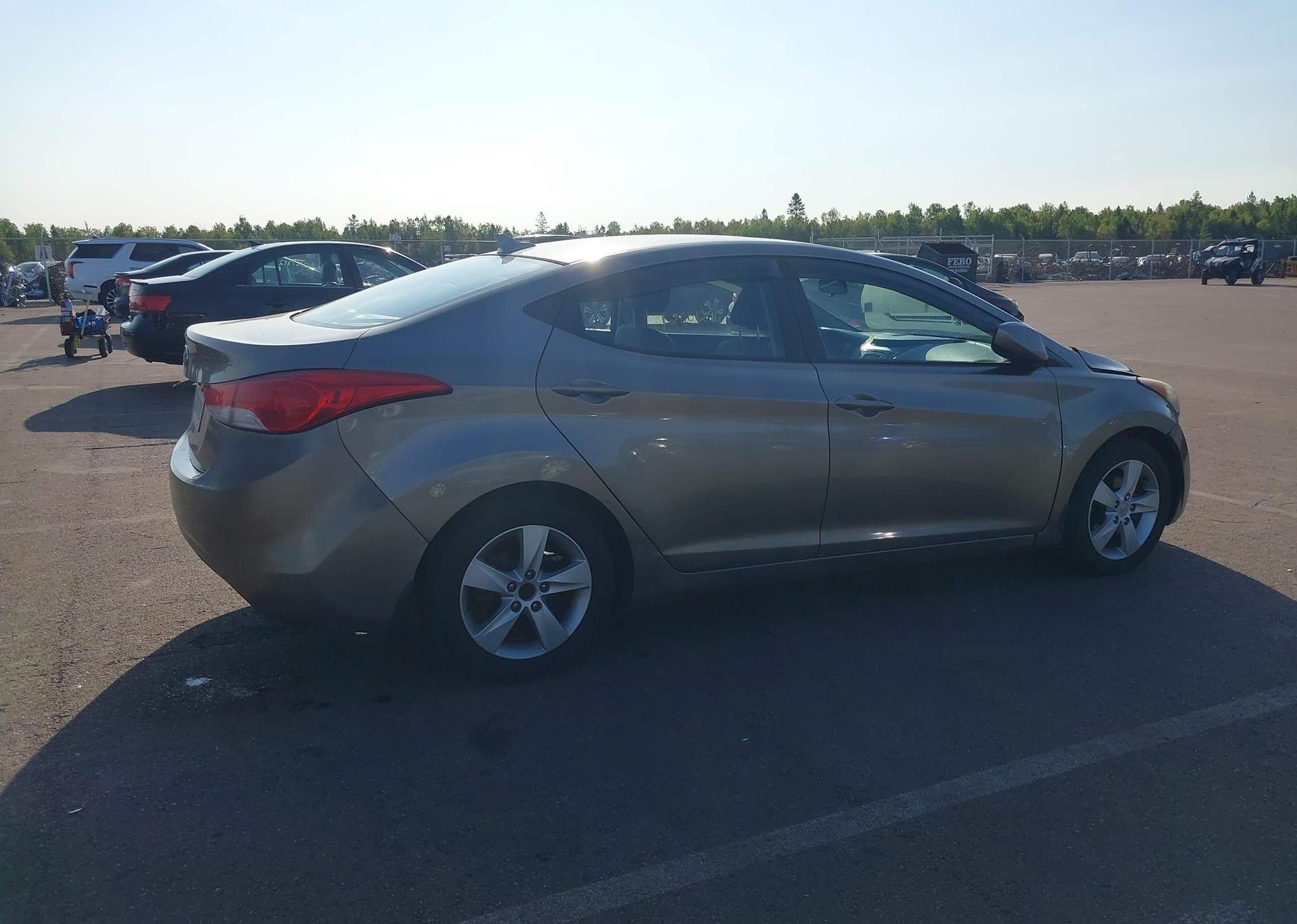 2013 HYUNDAI ELANTRA GLS