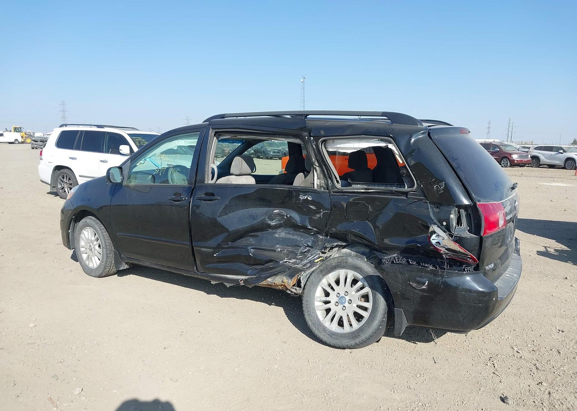 2008 TOYOTA SIENNA LE 7 PASSENGER