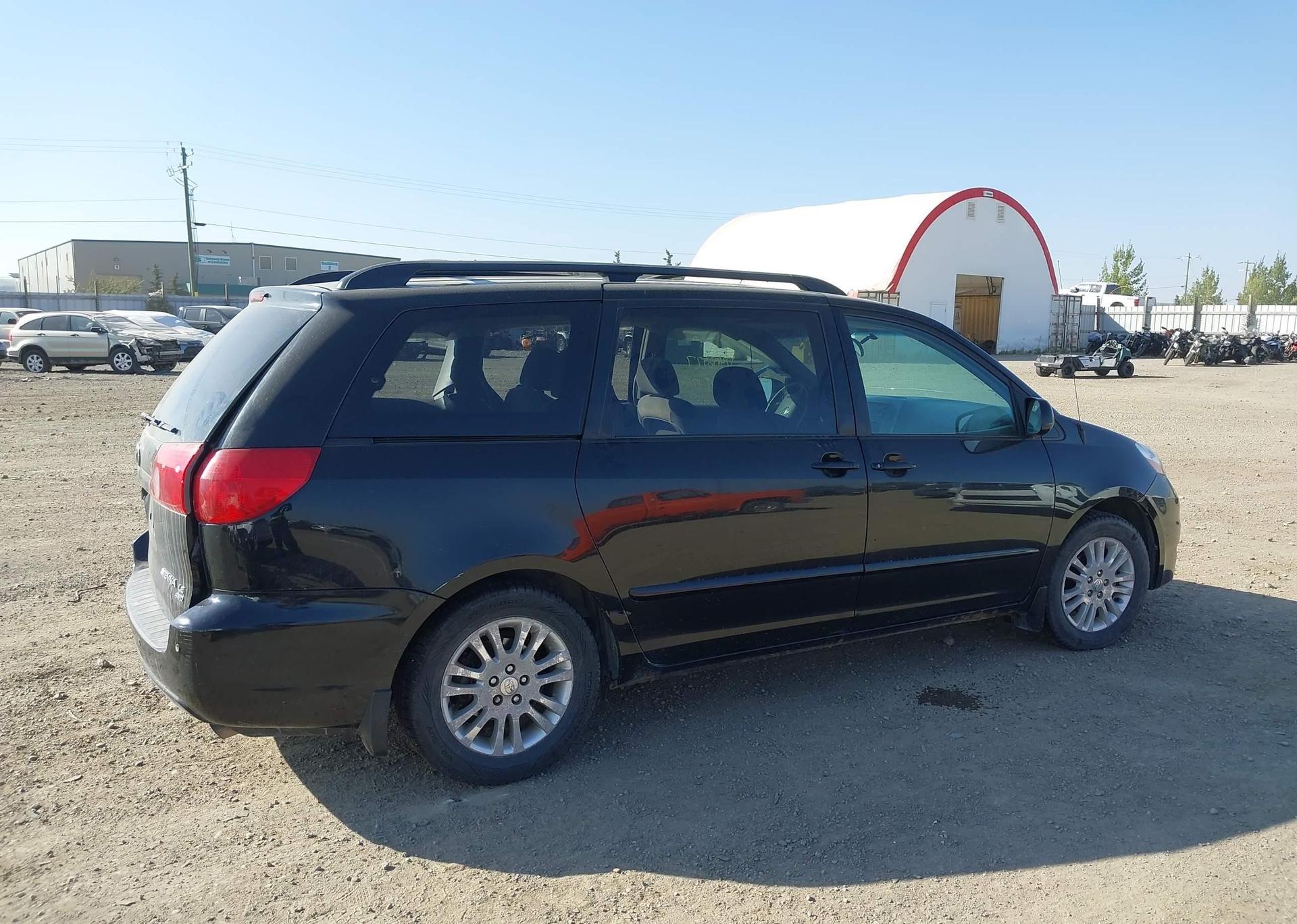 2008 TOYOTA SIENNA LE 7 PASSENGER
