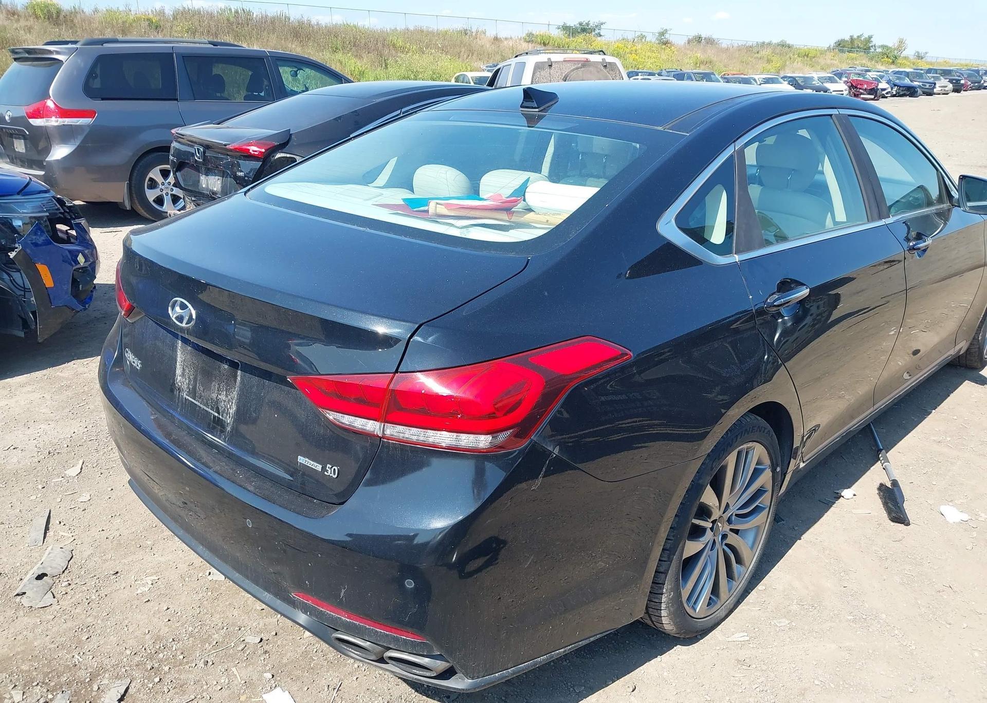2015 HYUNDAI GENESIS 5.0 ULTIMATE