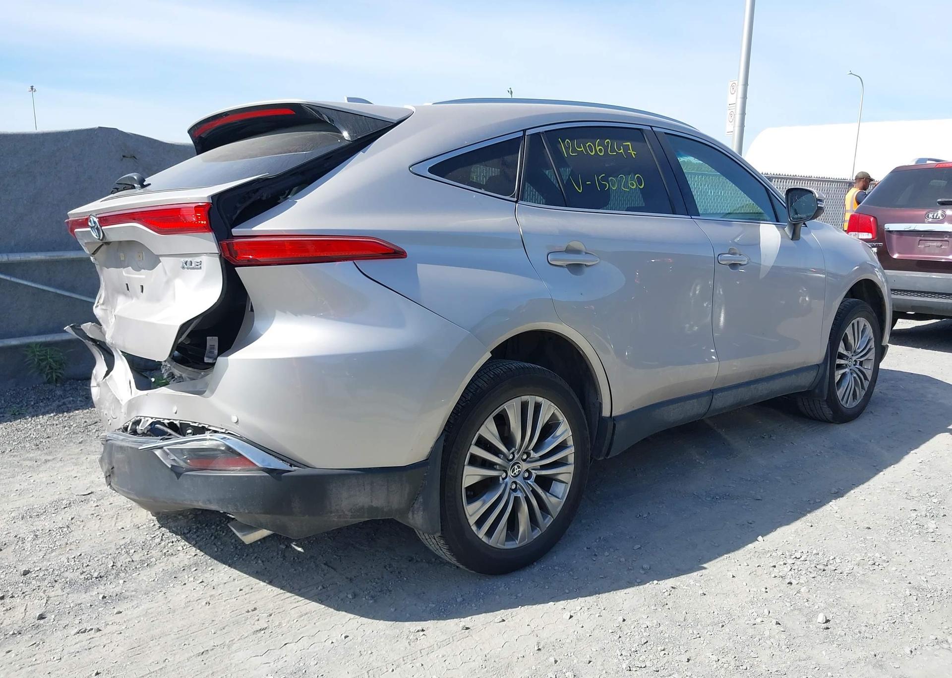 2023 TOYOTA VENZA XLE