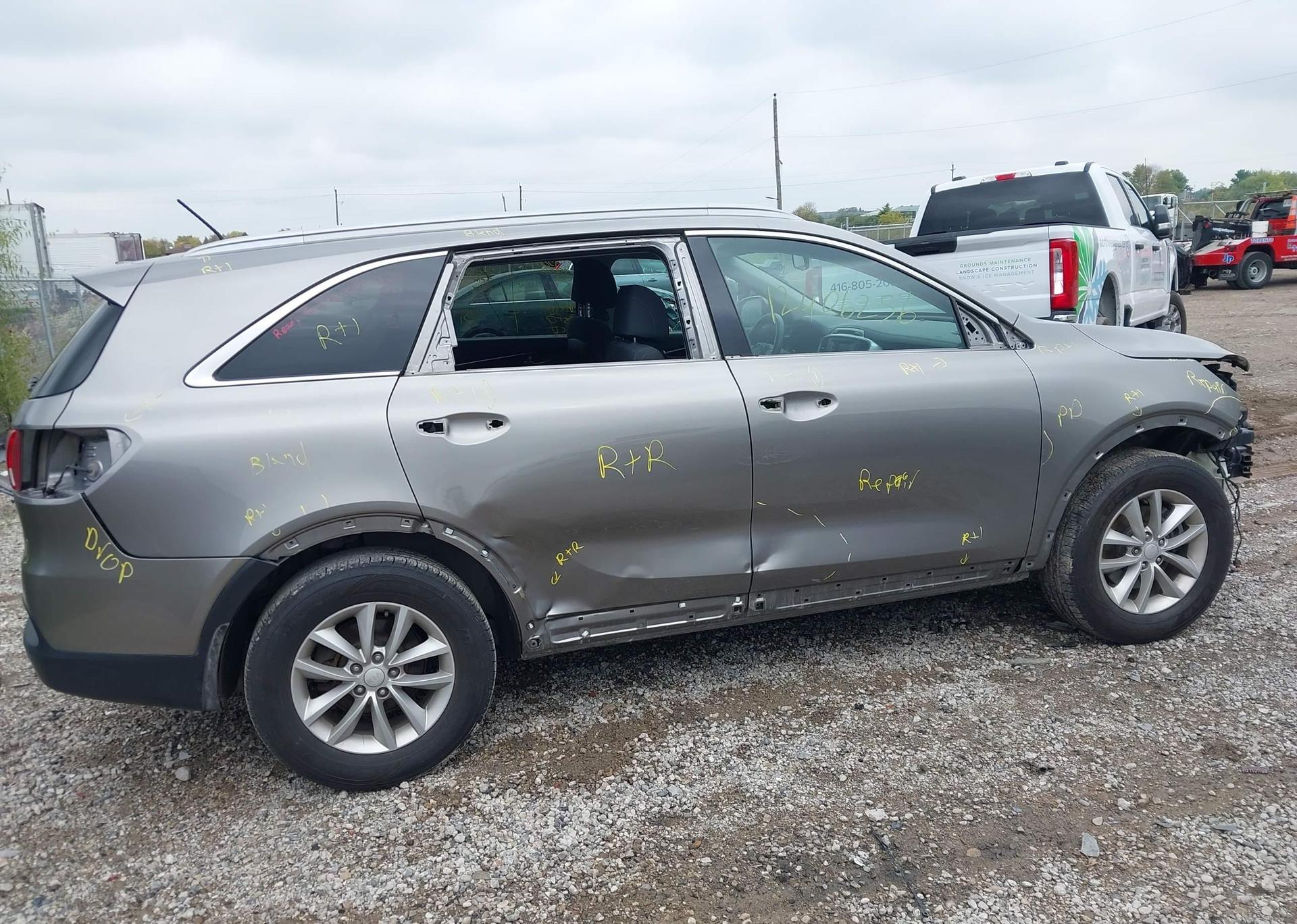 2017 KIA SORENTO LX