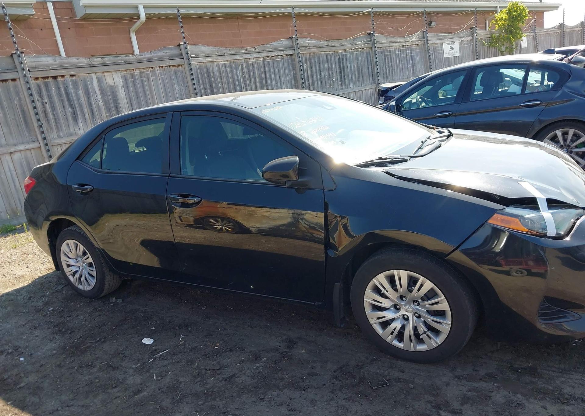 2018 TOYOTA COROLLA LE