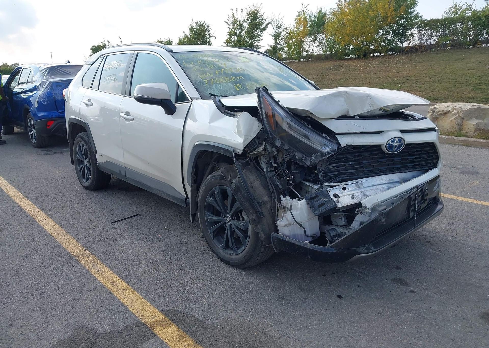 2022 TOYOTA RAV4 HYBRID SE