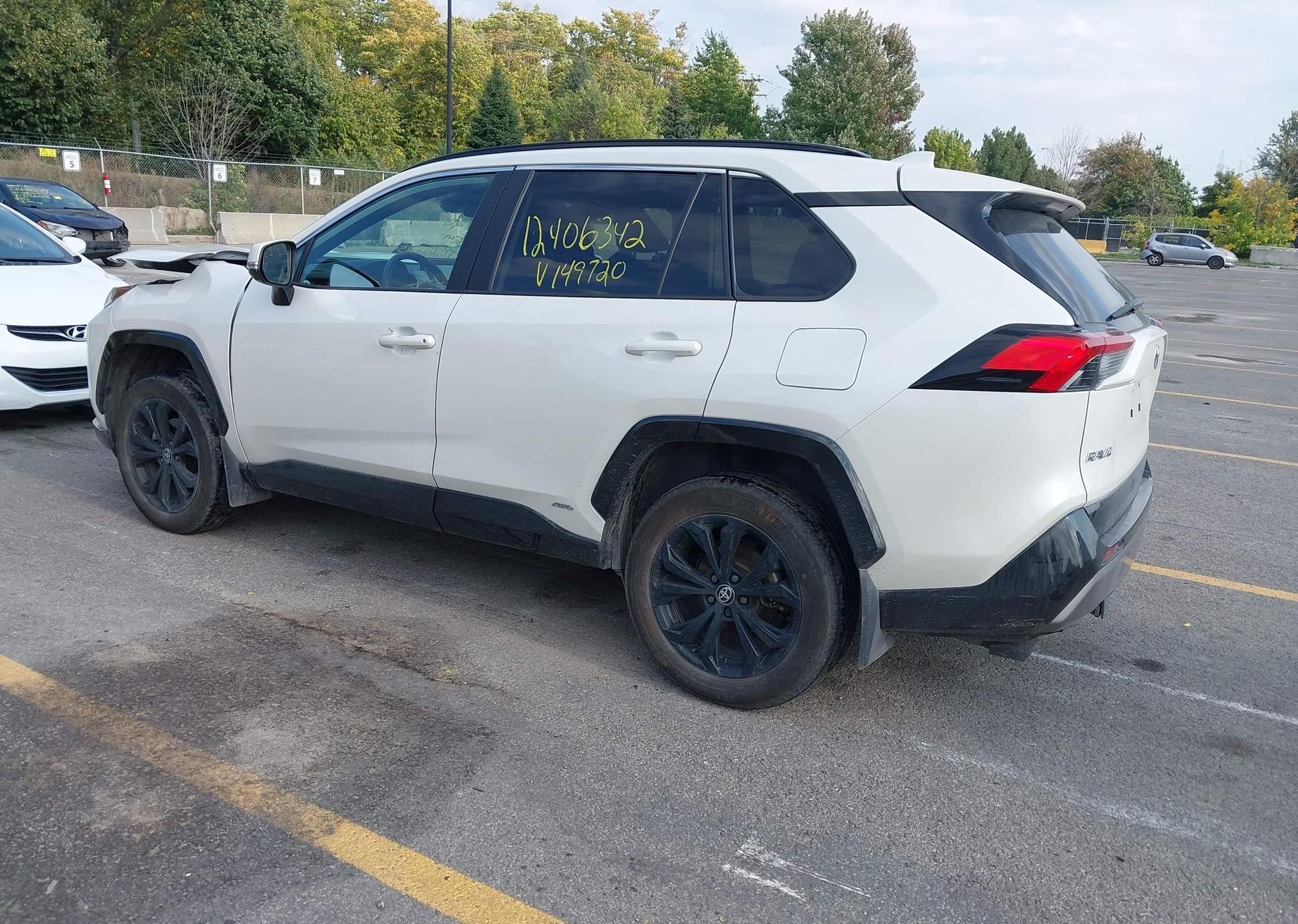 2022 TOYOTA RAV4 HYBRID SE