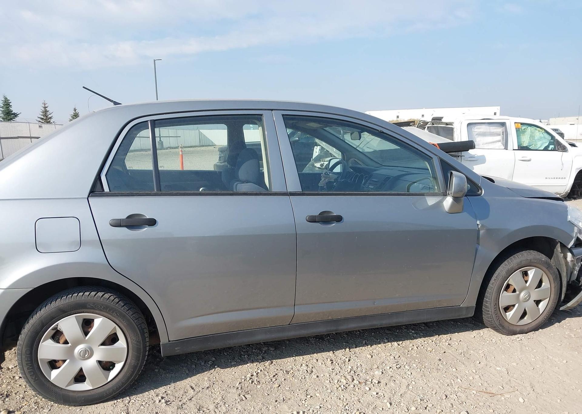 2011 NISSAN VERSA 1.6 BASE