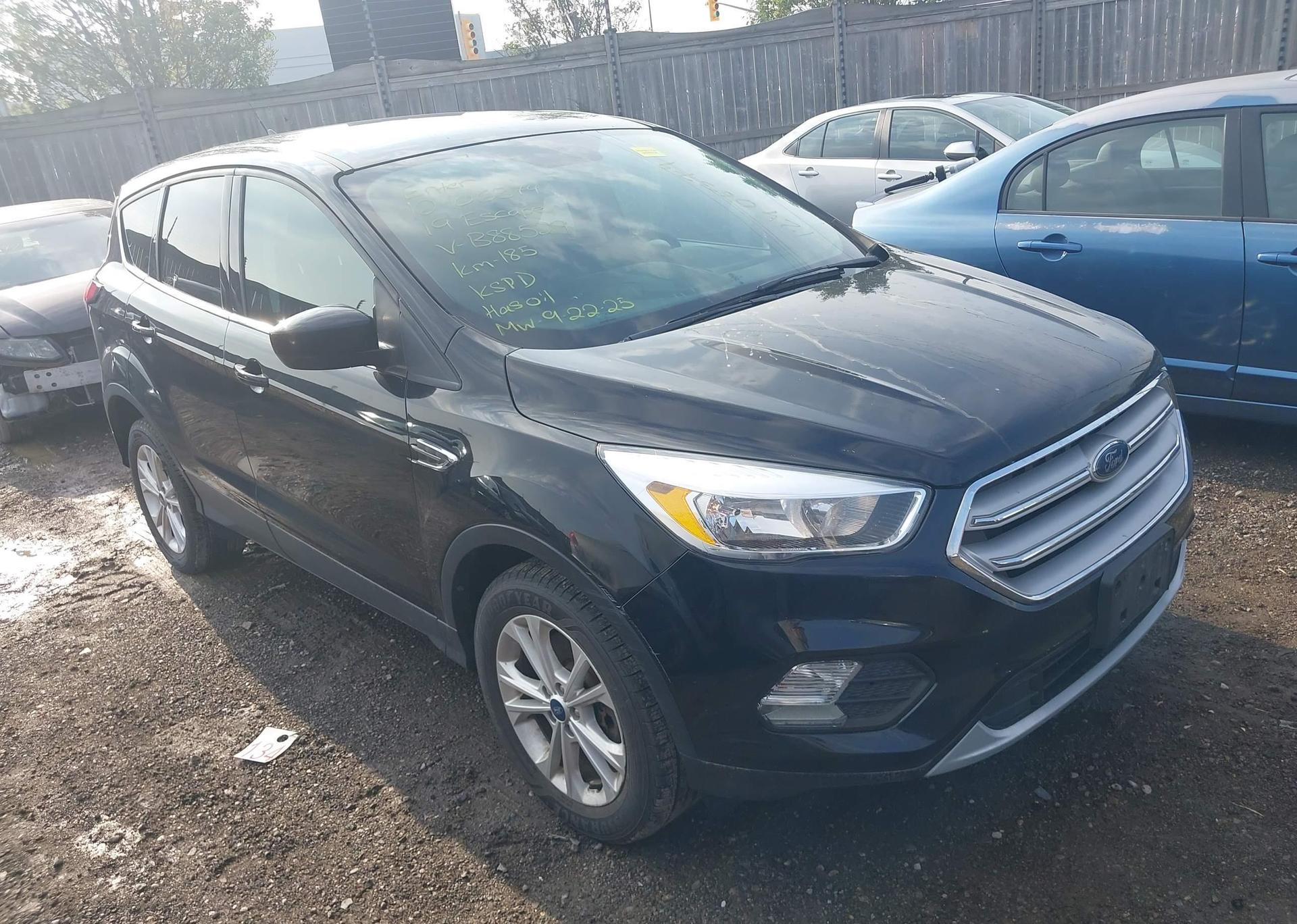 2019 FORD ESCAPE SE