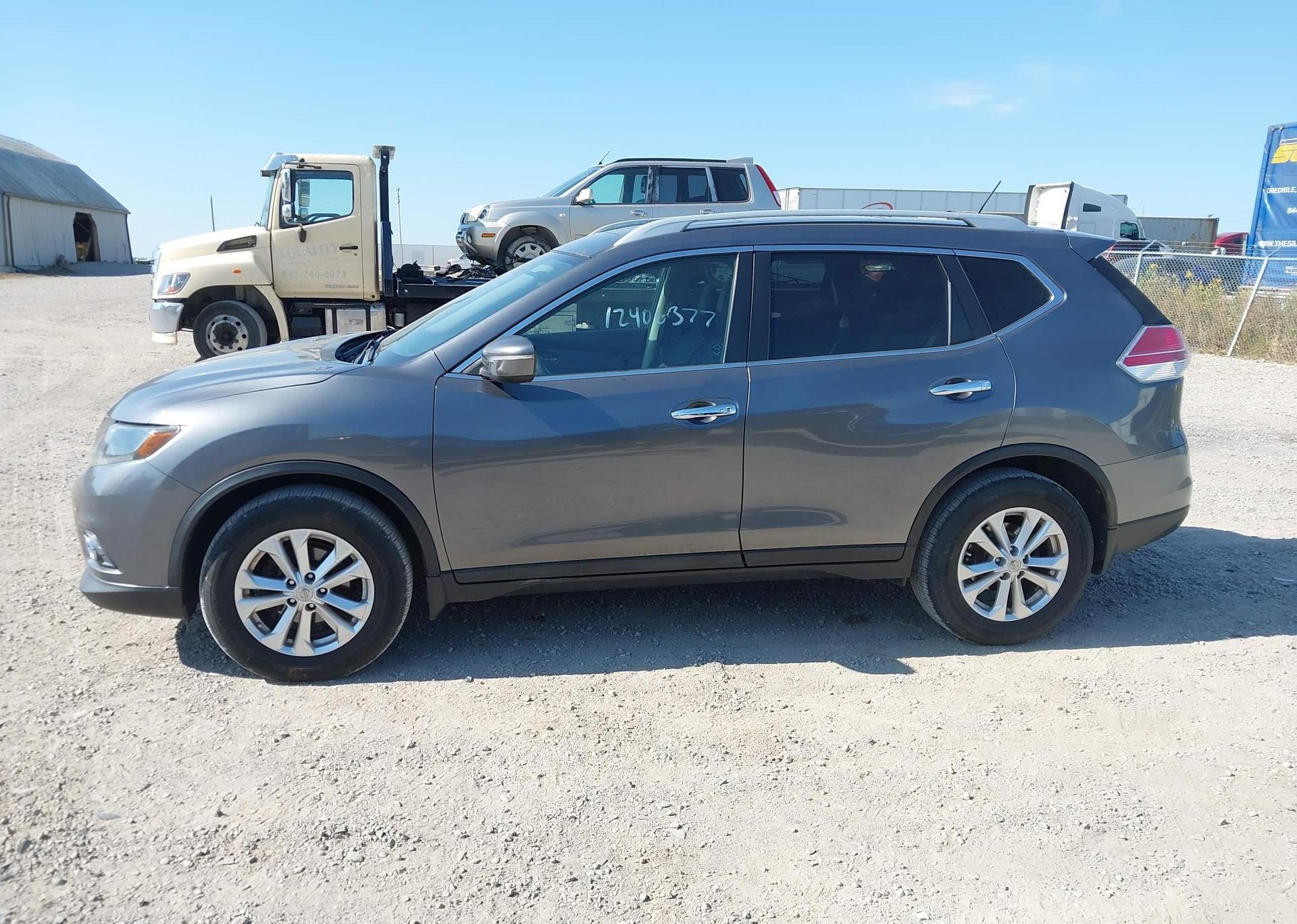 2015 NISSAN ROGUE