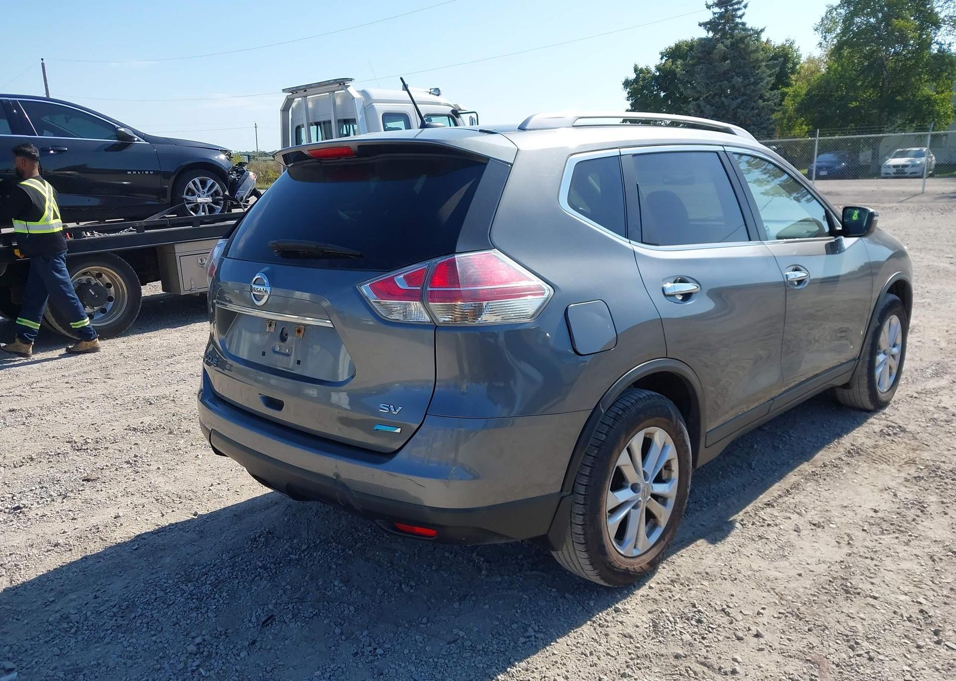 2015 NISSAN ROGUE