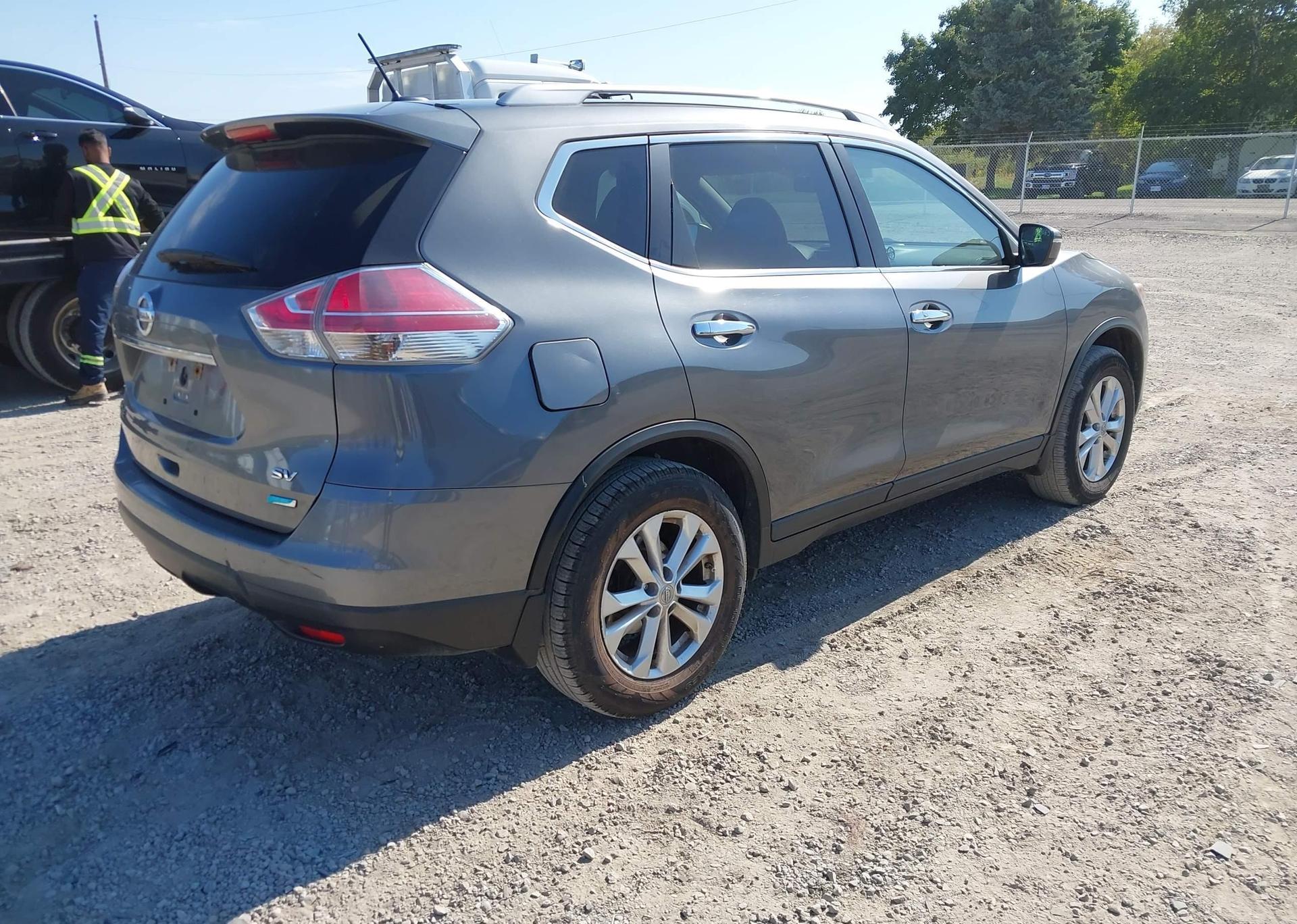 2015 NISSAN ROGUE