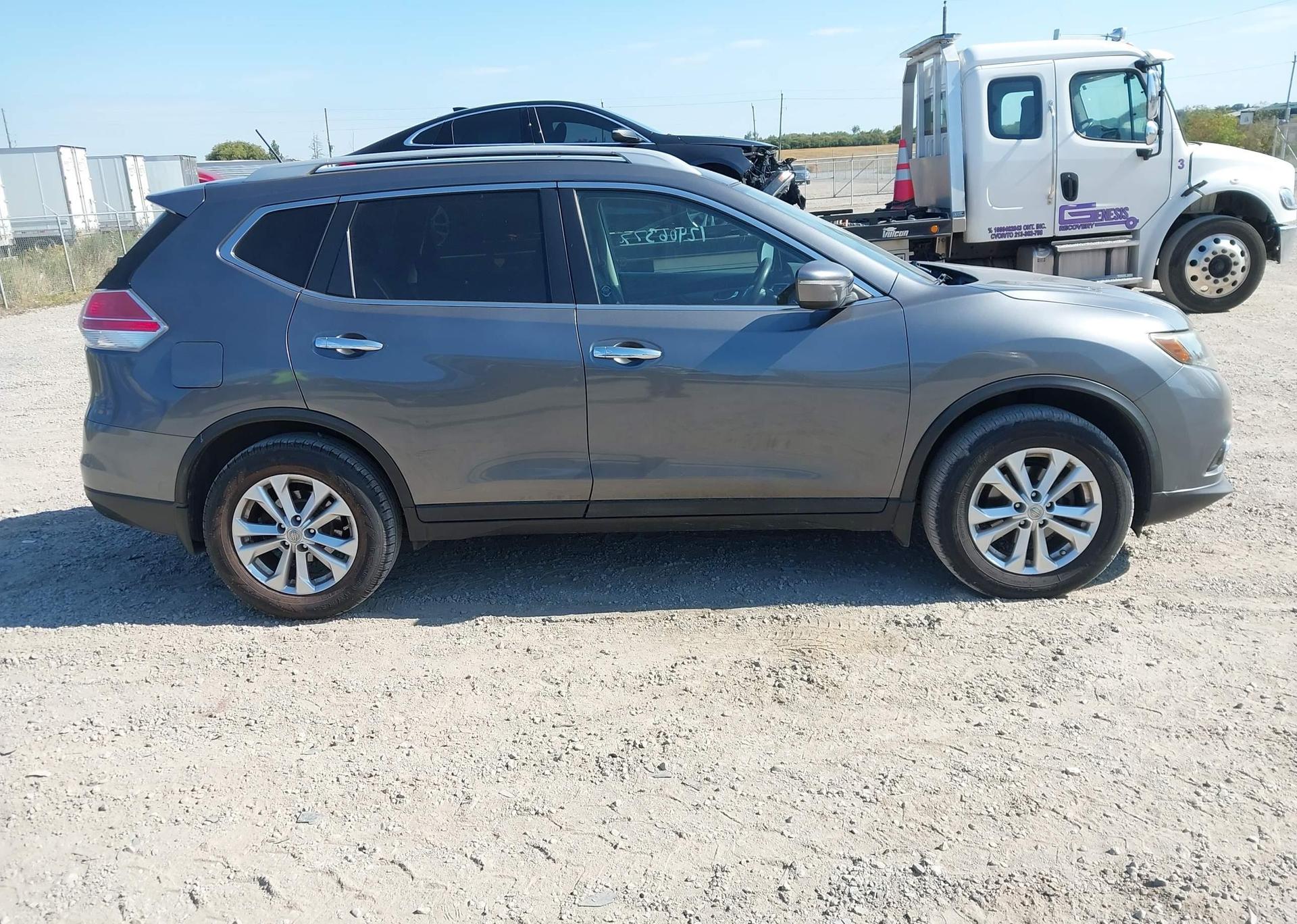 2015 NISSAN ROGUE