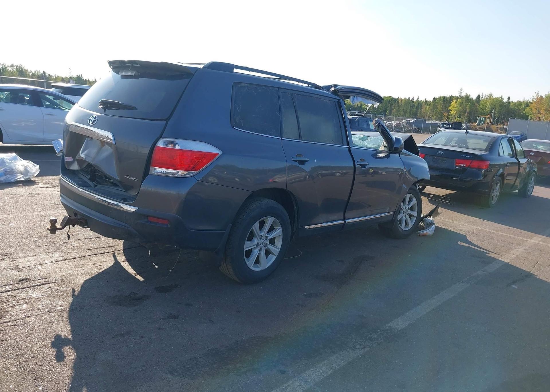 2012 TOYOTA HIGHLANDER V6