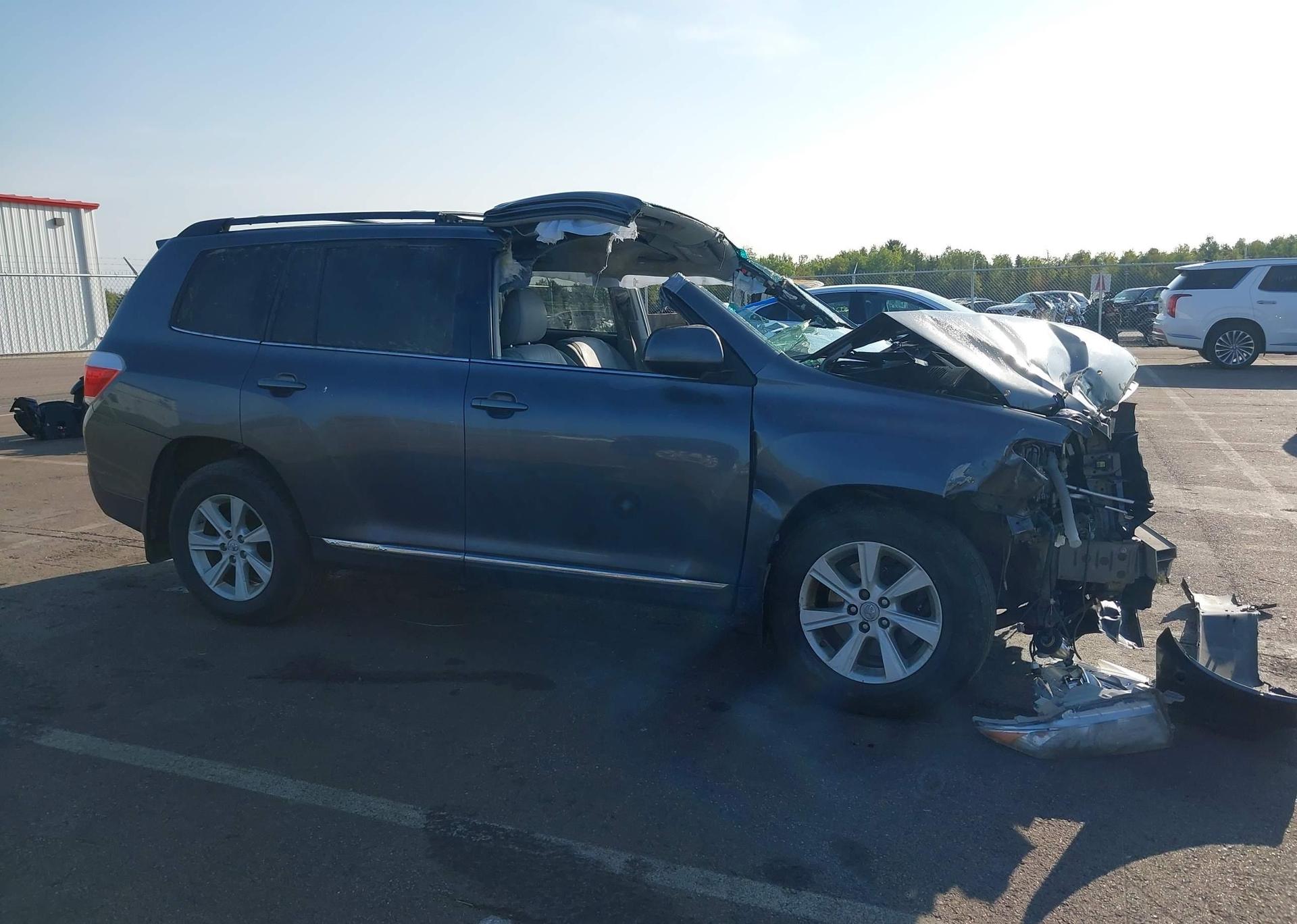 2012 TOYOTA HIGHLANDER V6