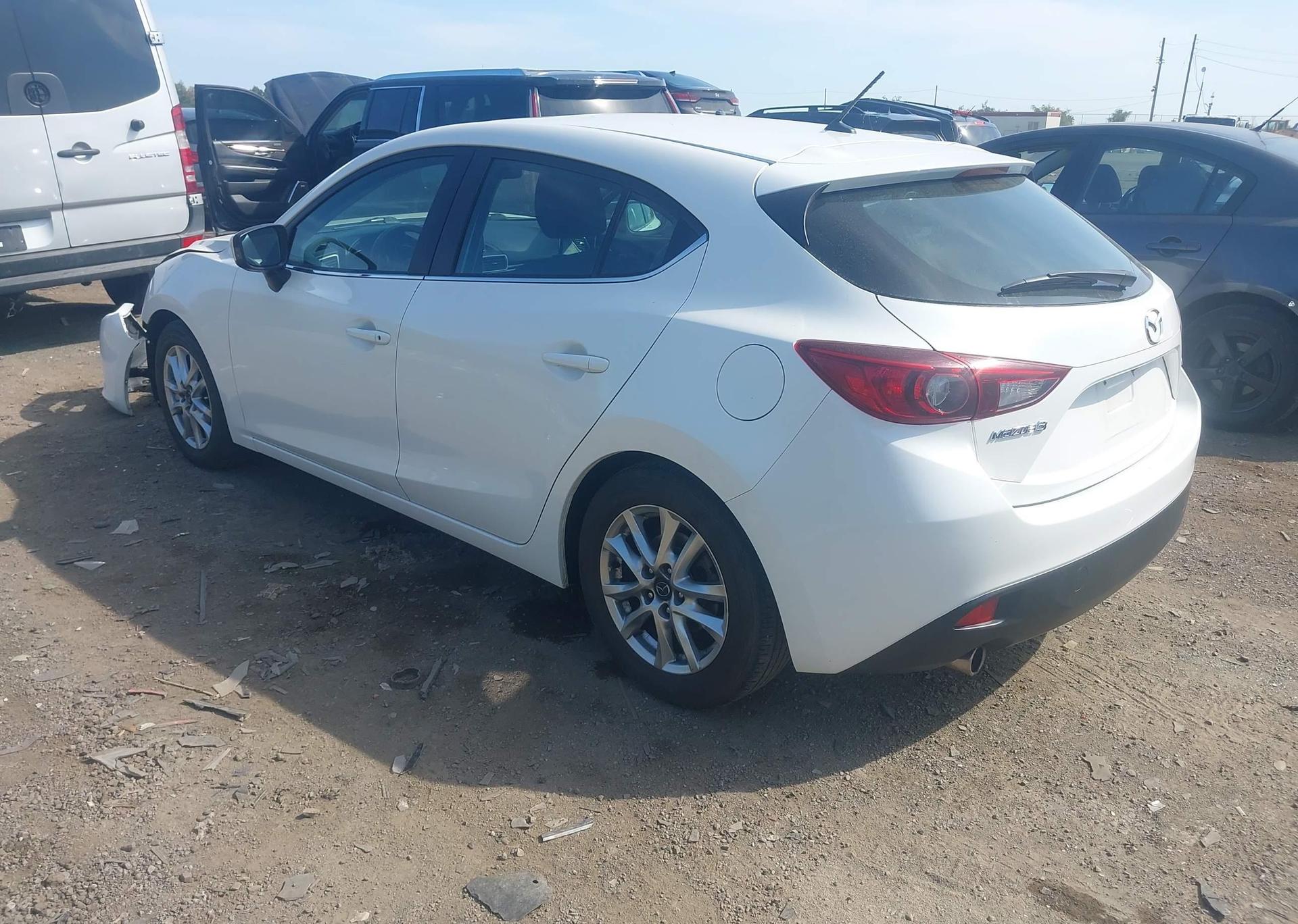 2015 MAZDA MAZDA3 GS