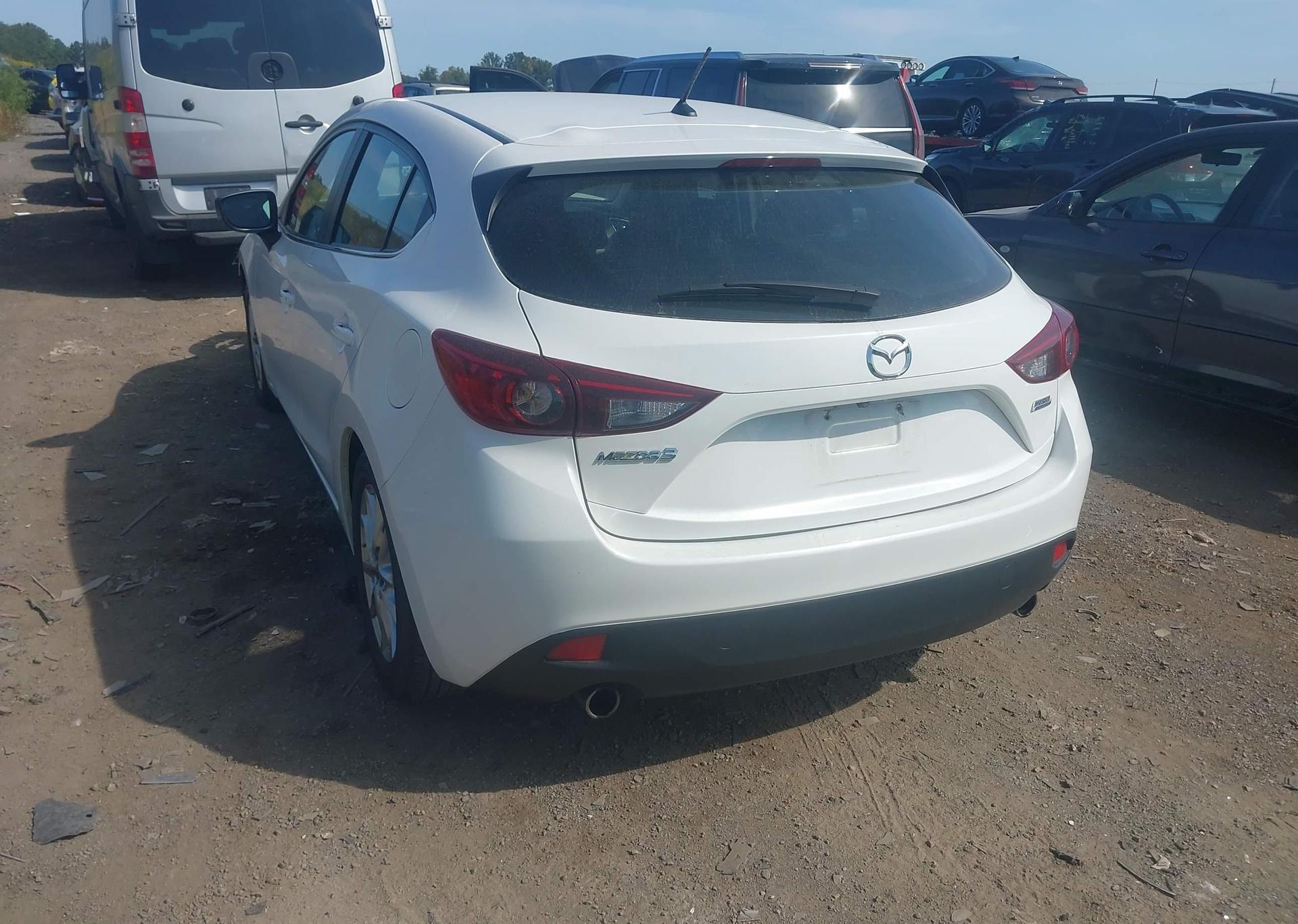 2015 MAZDA MAZDA3 GS