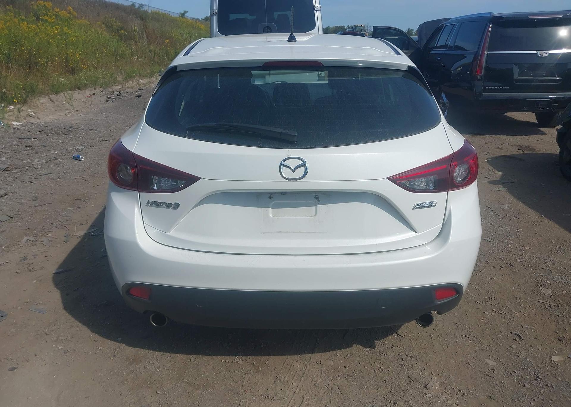 2015 MAZDA MAZDA3 GS