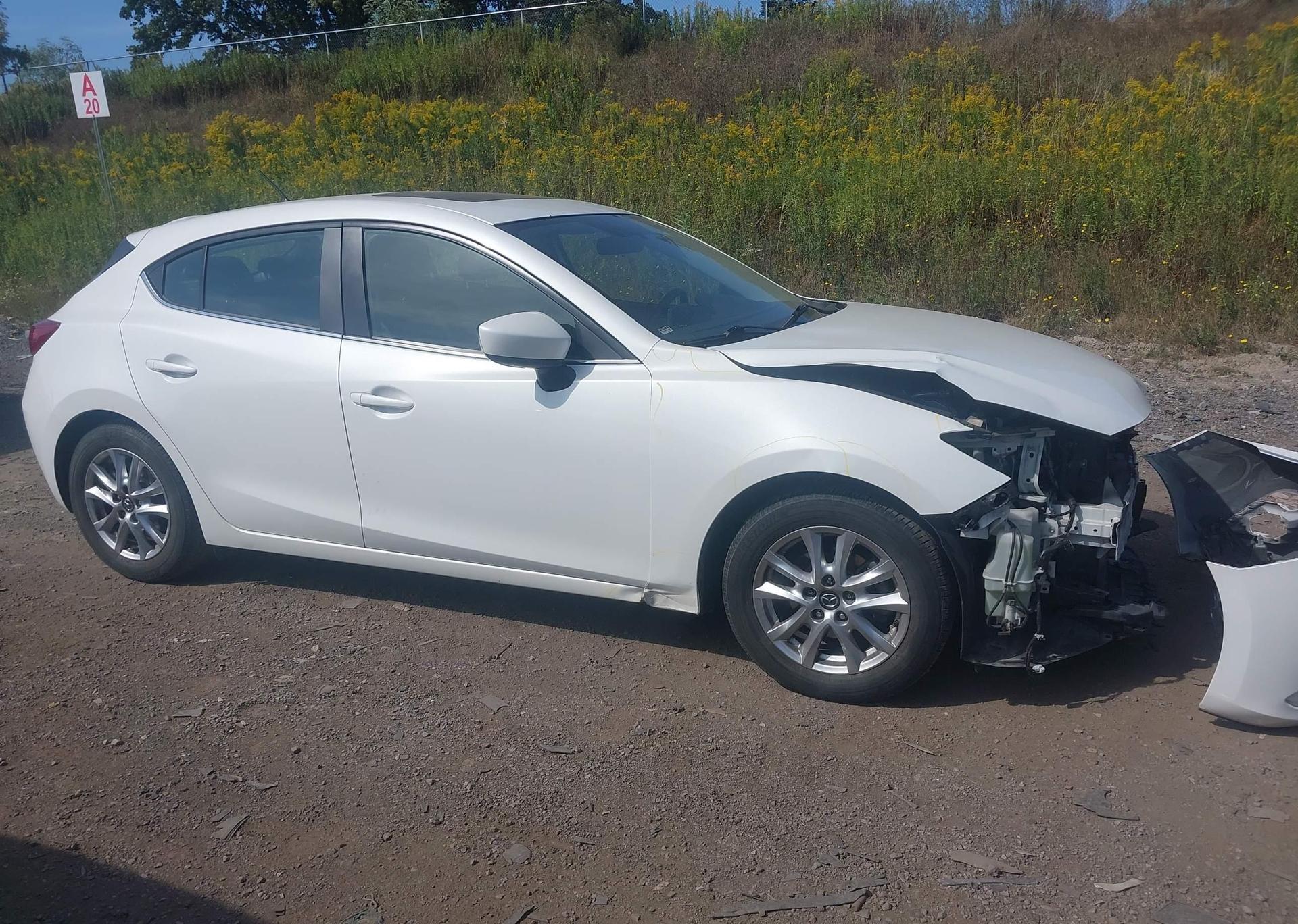 2015 MAZDA MAZDA3 GS