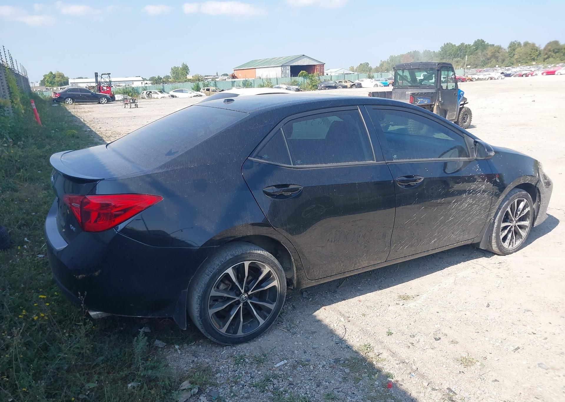 2017 TOYOTA COROLLA SE