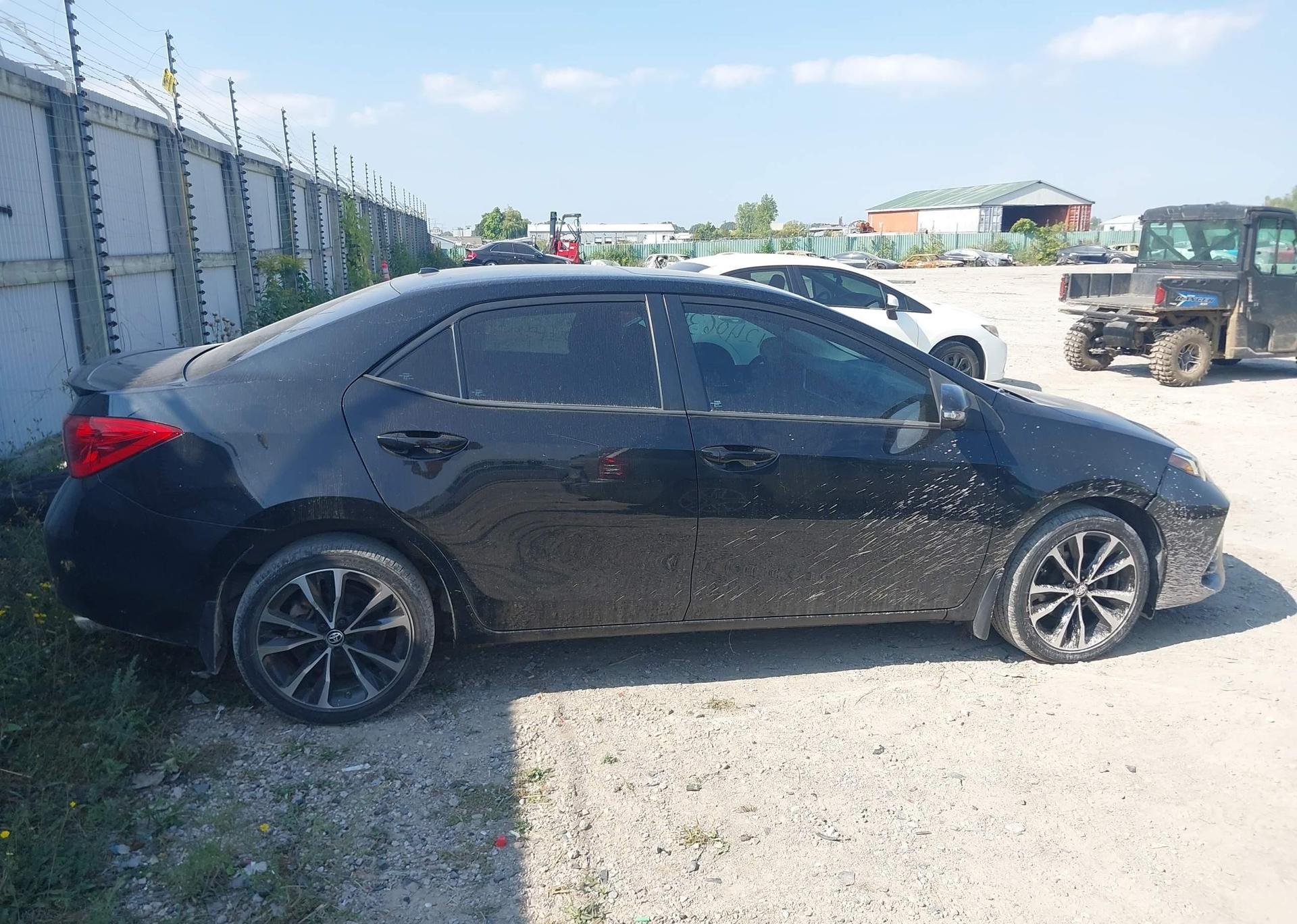 2017 TOYOTA COROLLA SE