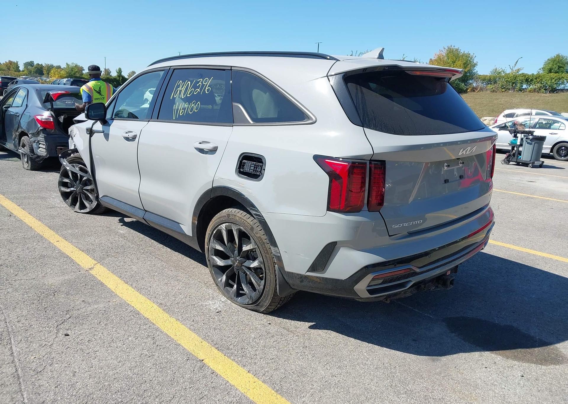 2023 KIA SORENTO EX