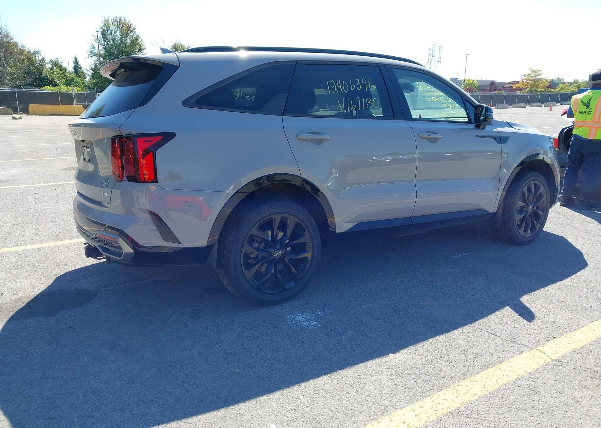2023 KIA SORENTO EX