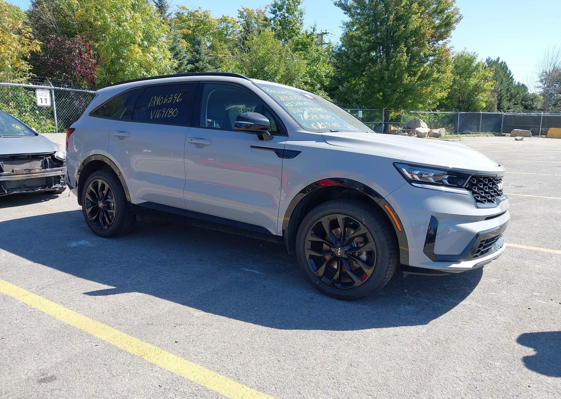 2023 KIA SORENTO EX