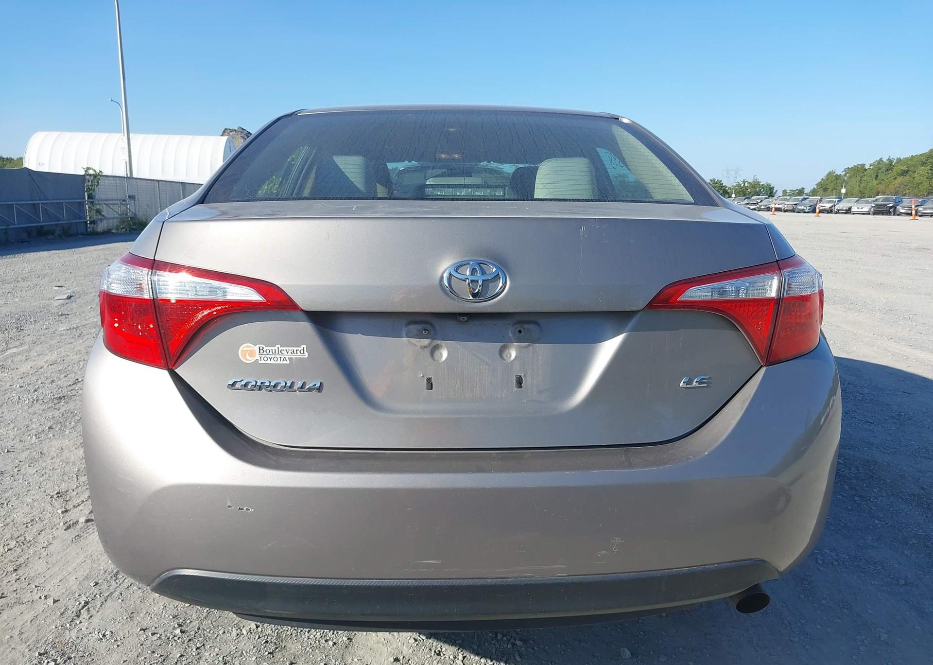 2015 TOYOTA COROLLA LE