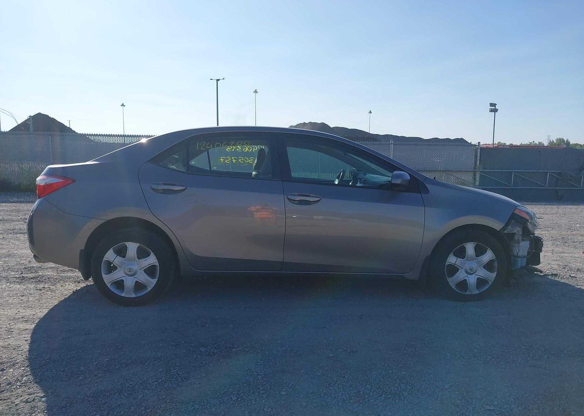2015 TOYOTA COROLLA LE
