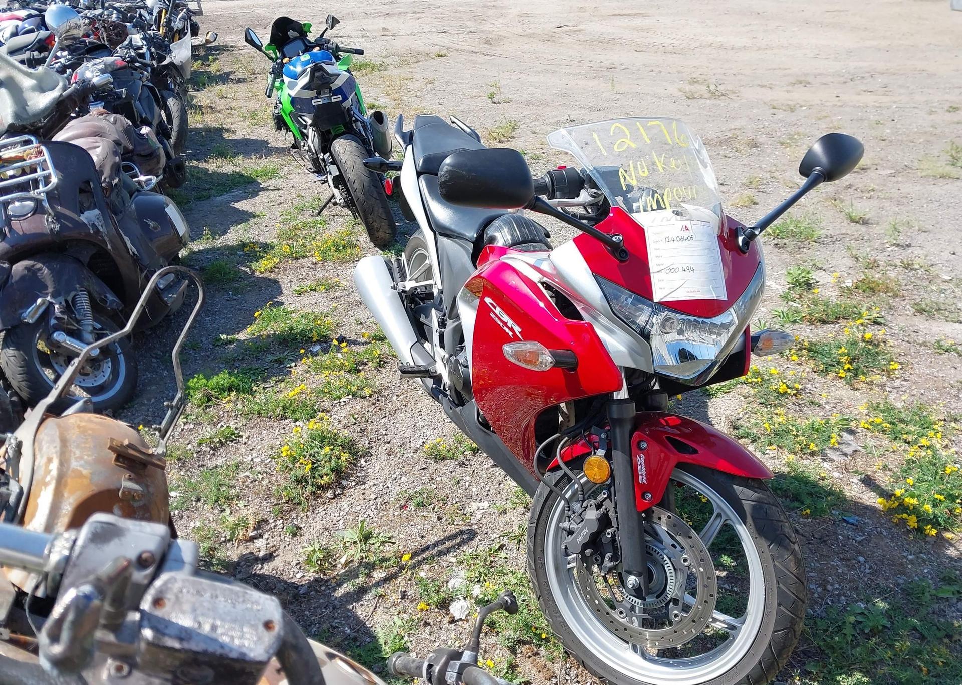 2011 HONDA CBR250 RA