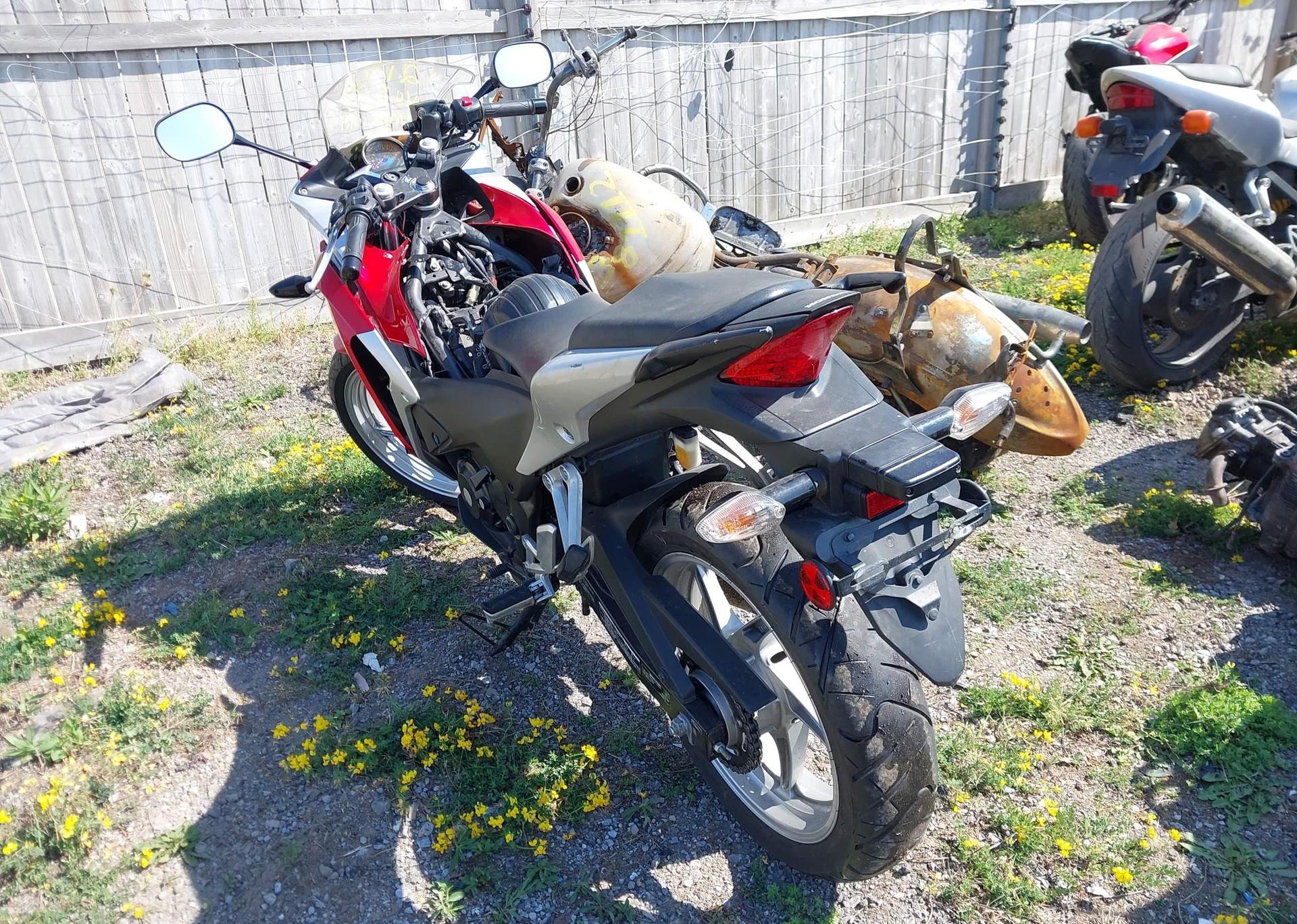 2011 HONDA CBR250 RA