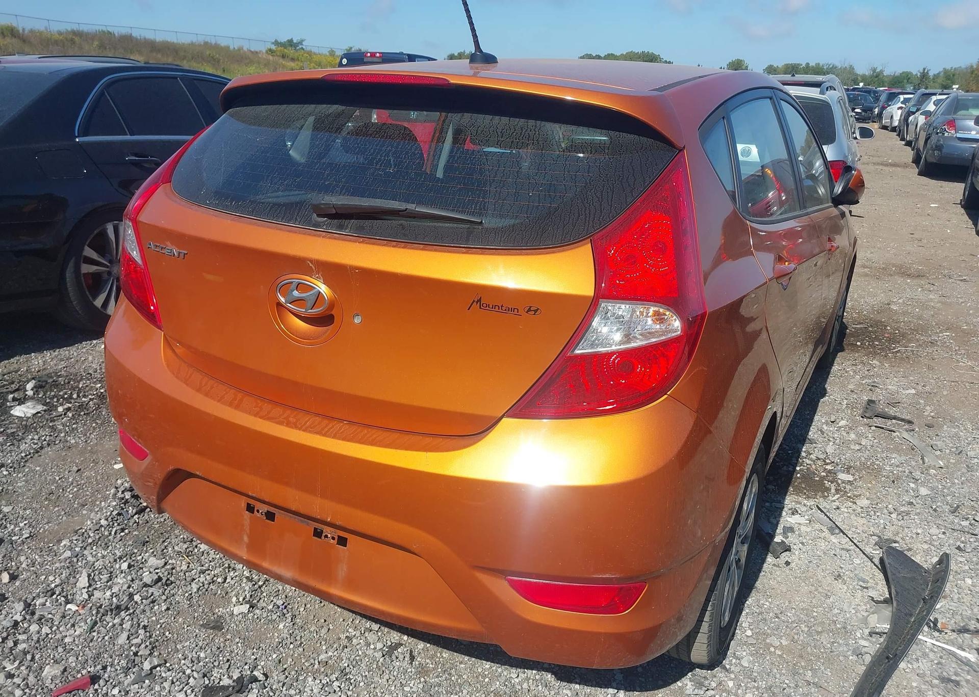 2015 HYUNDAI ACCENT GL