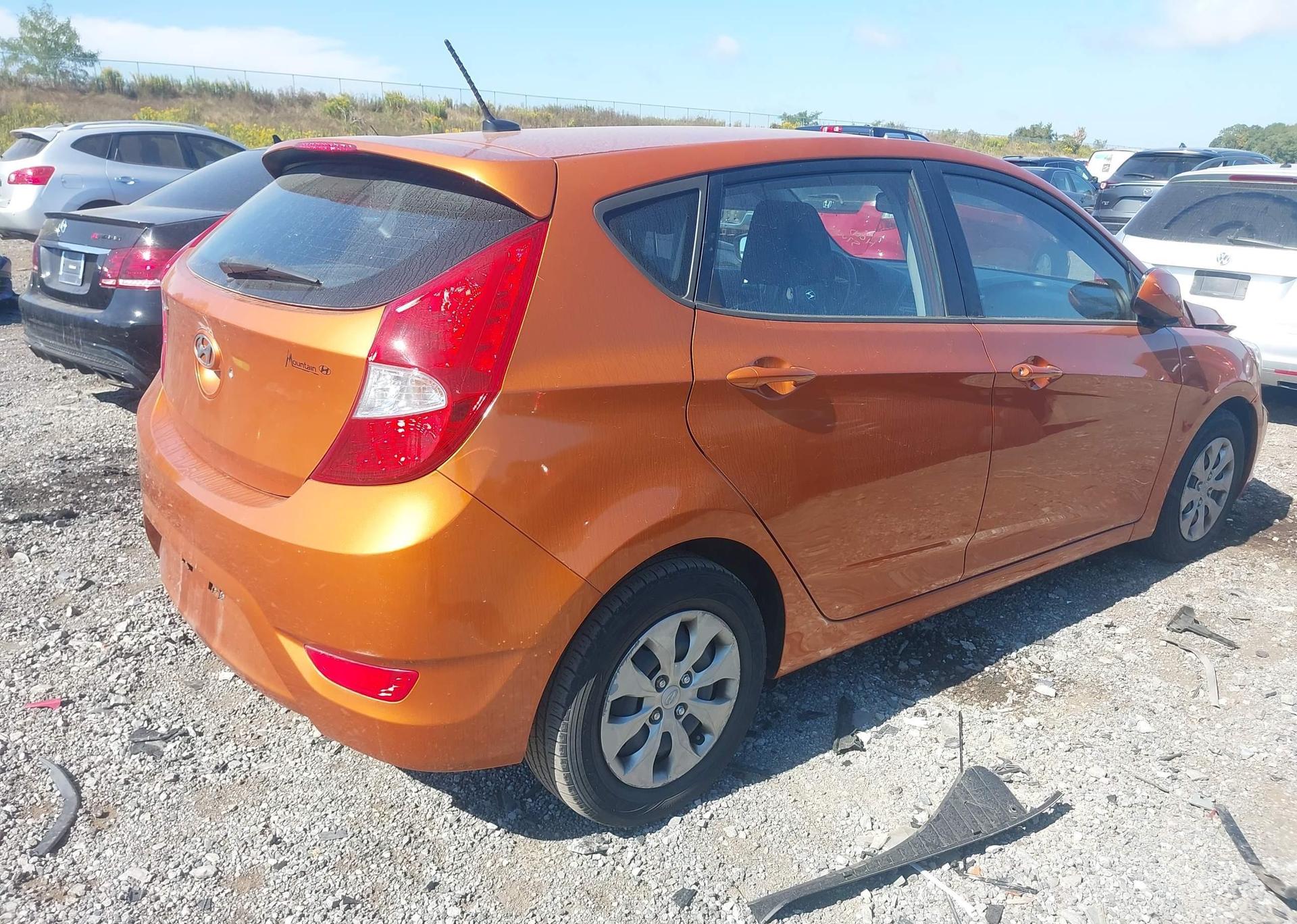 2015 HYUNDAI ACCENT GL