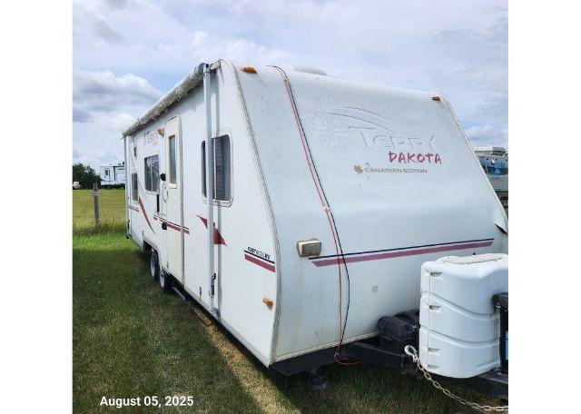 2002 TERRY RESORT DAKOTA 725