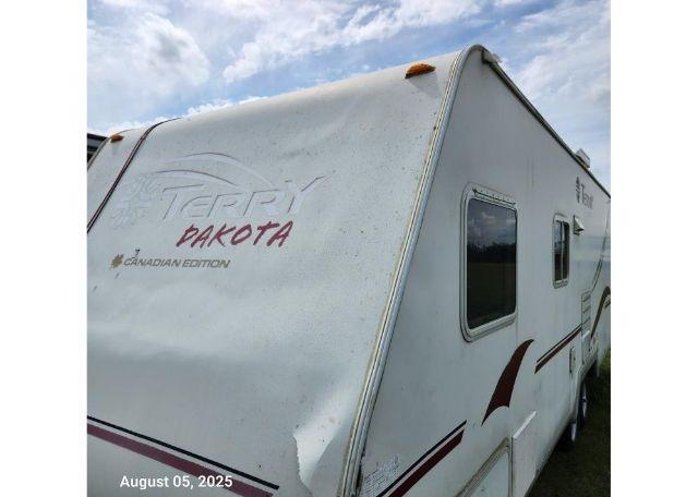 2002 TERRY RESORT DAKOTA 725